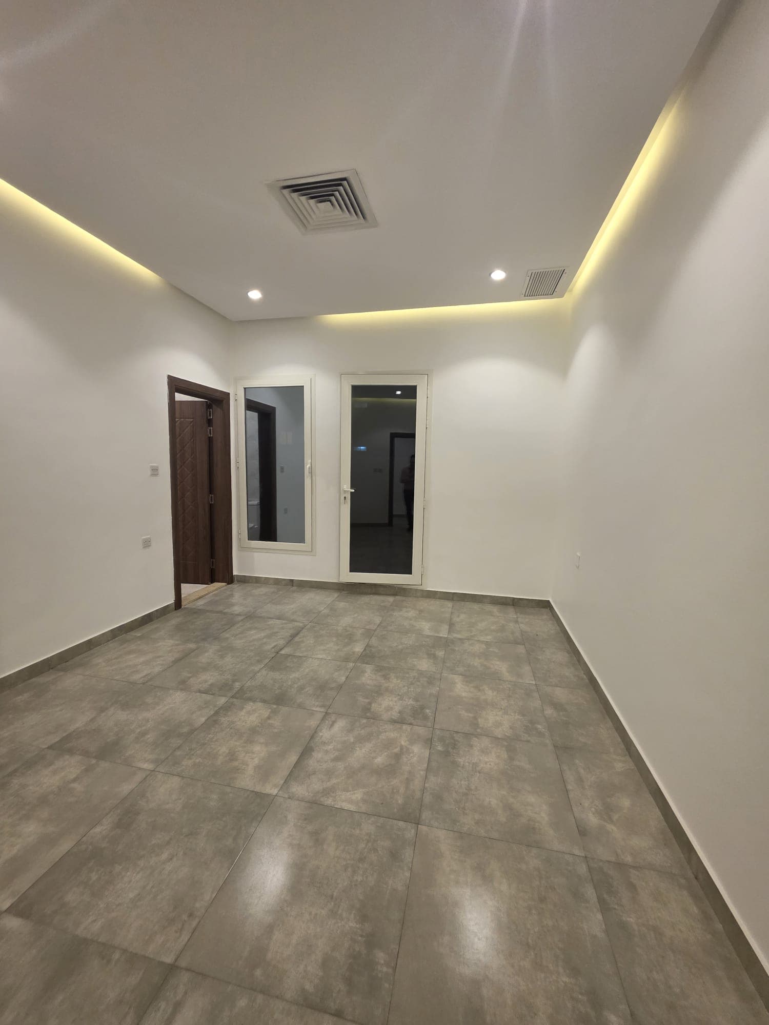 للايجار شقة ديلوكس فى سلوي