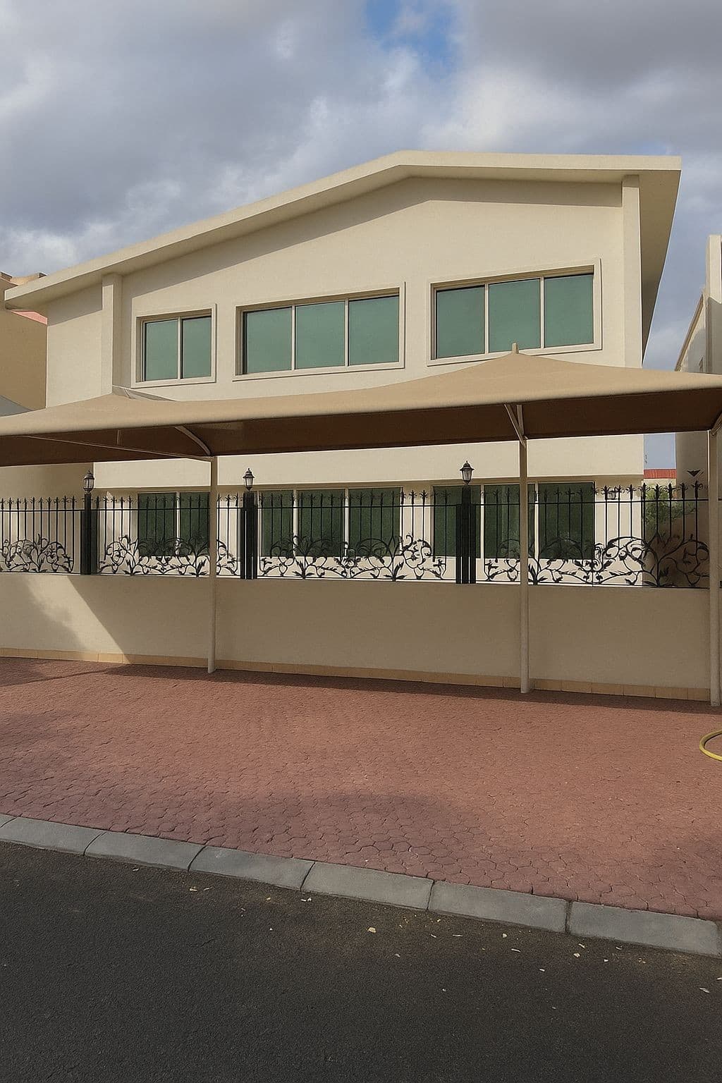 للبيع فيلا فى العقيلة زاوية