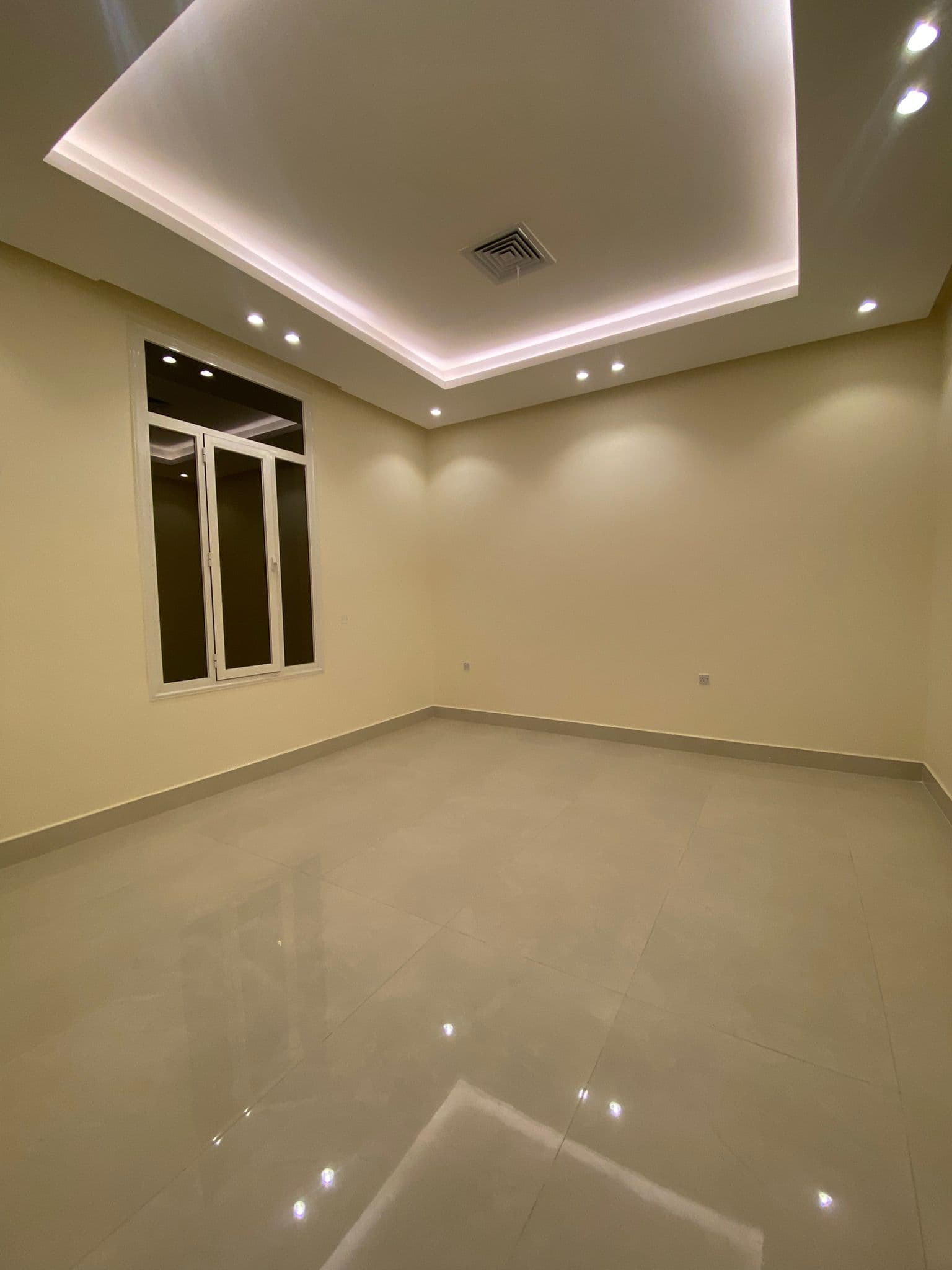 للايجار شقه ارضيه فى الصليبيخات