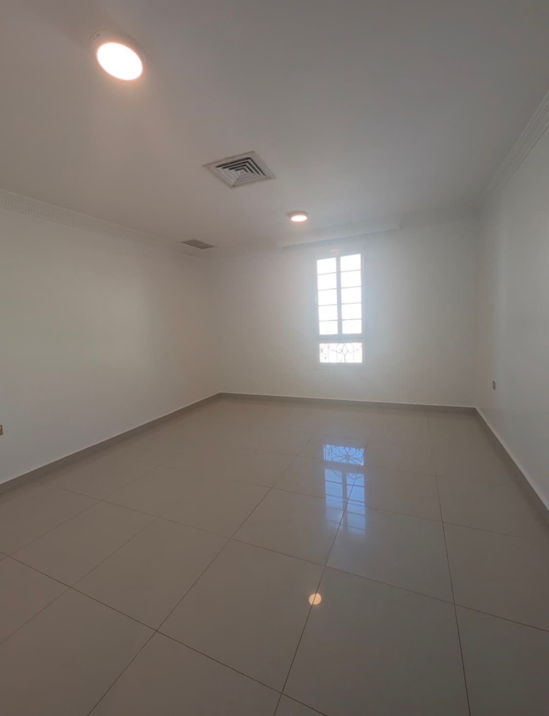 للايجار شقة في حطين