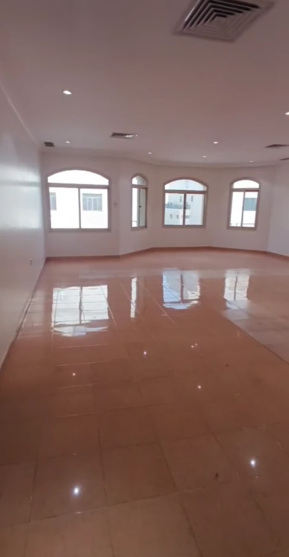 للايجار دور و ربع بالشهداء