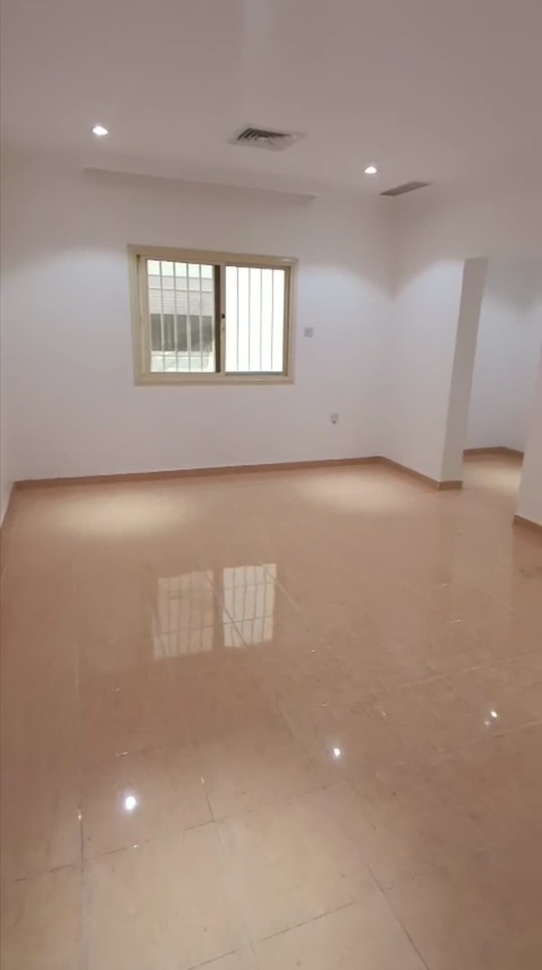 للايجار دور و ربع بالشهداء