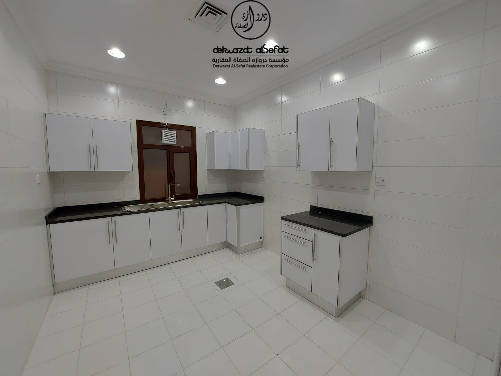 شقه للايجار في الزهراء الدور الاول