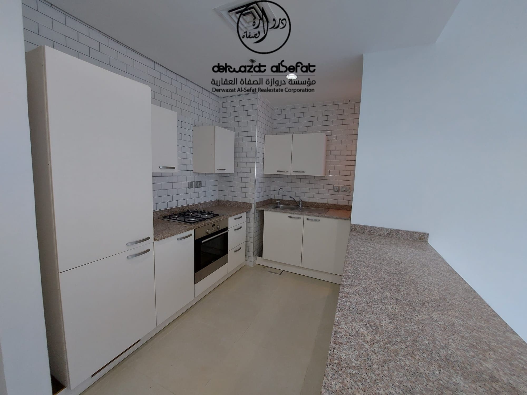 شقة للإيجار فى عمارة بشرق