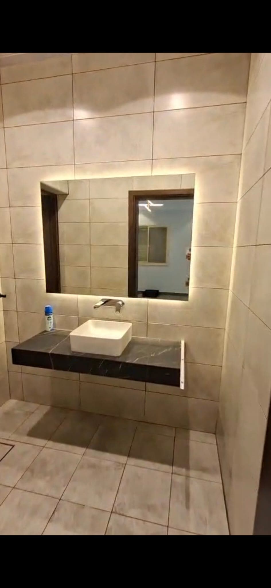 دور أرضى فاخر للإيجار فى بيان