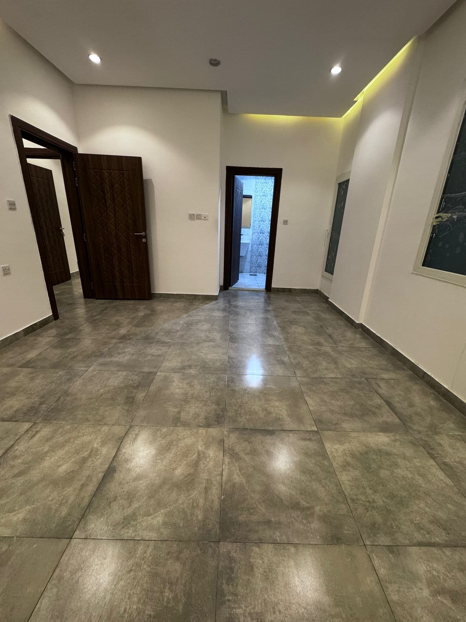 للإيجار شقة فى منطقة سلوي