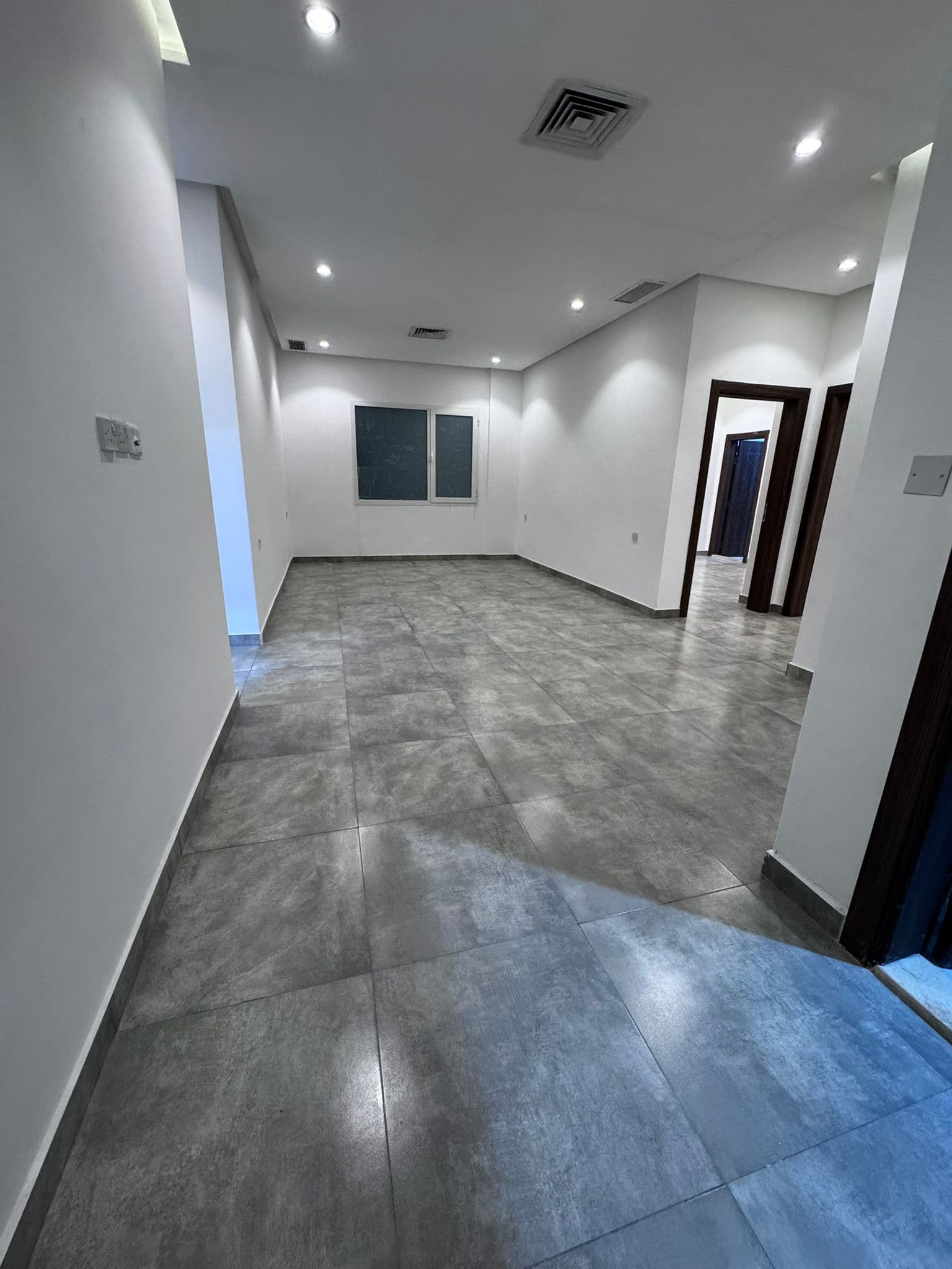 للإيجار شقة فى منطقة سلوي