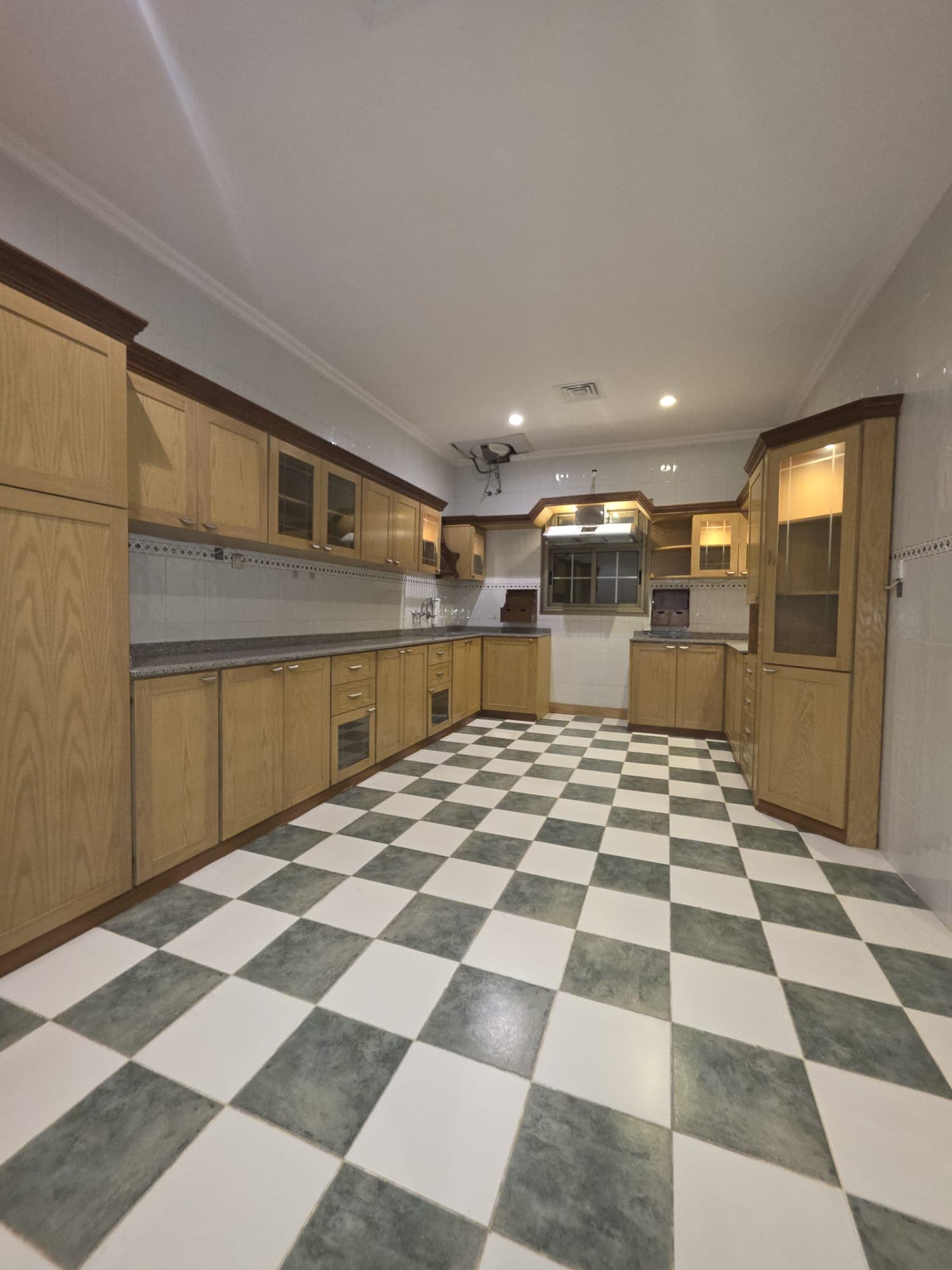 للايجار شقة فى منطقة قرطبه