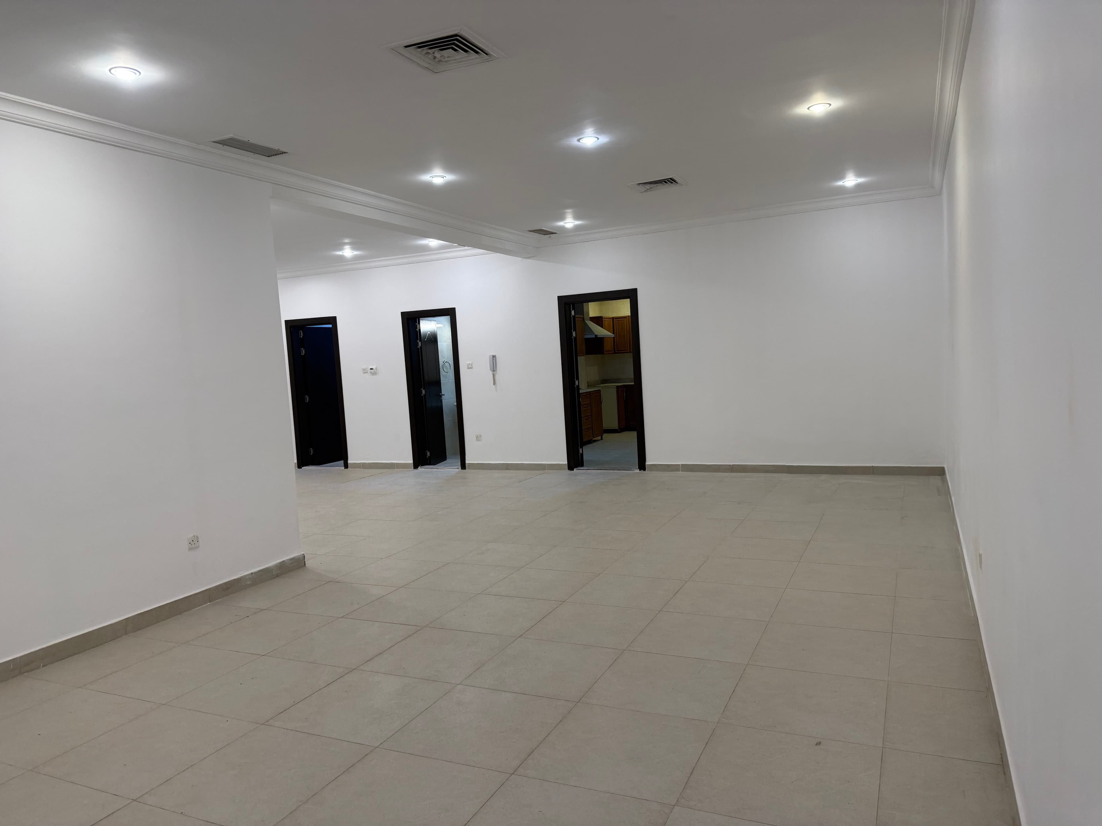 شقة كبيرة للإيجار فى السره