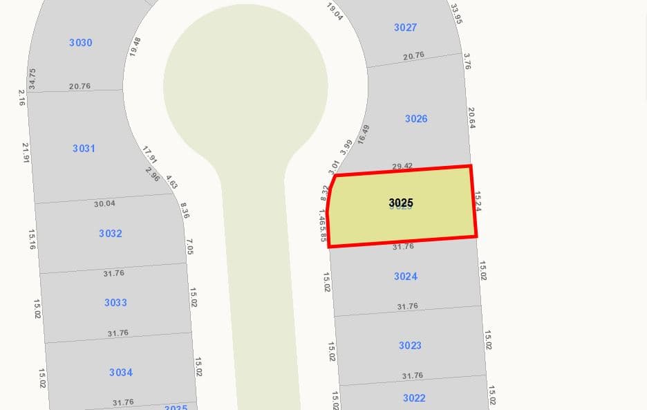 أرض صف أول للبيع فى البحرية الخامسة