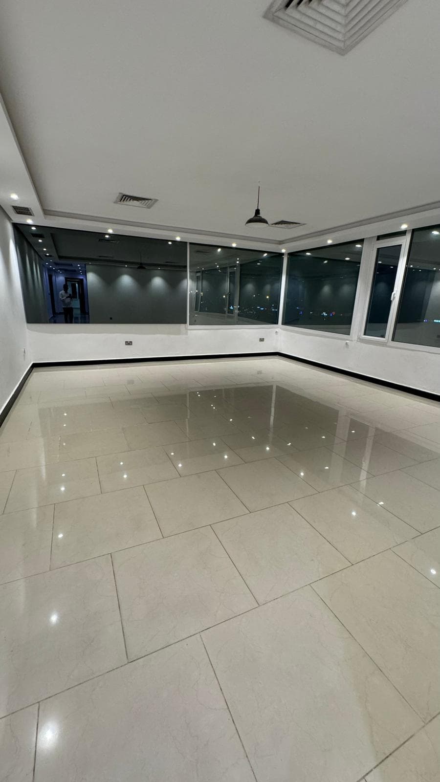 للايجار دور كامل فى الرميثية