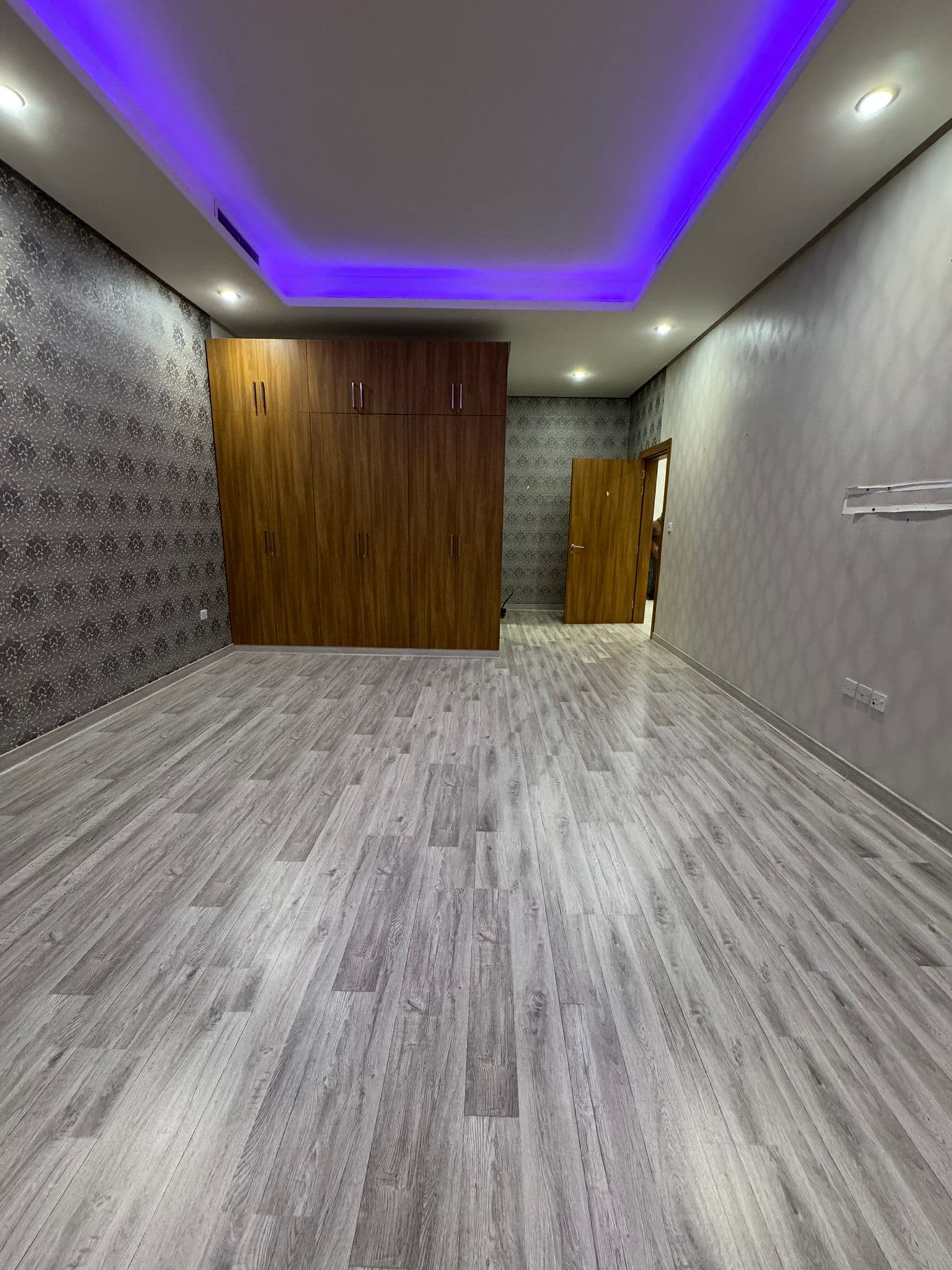 دور أول للإيجار فى المسايل