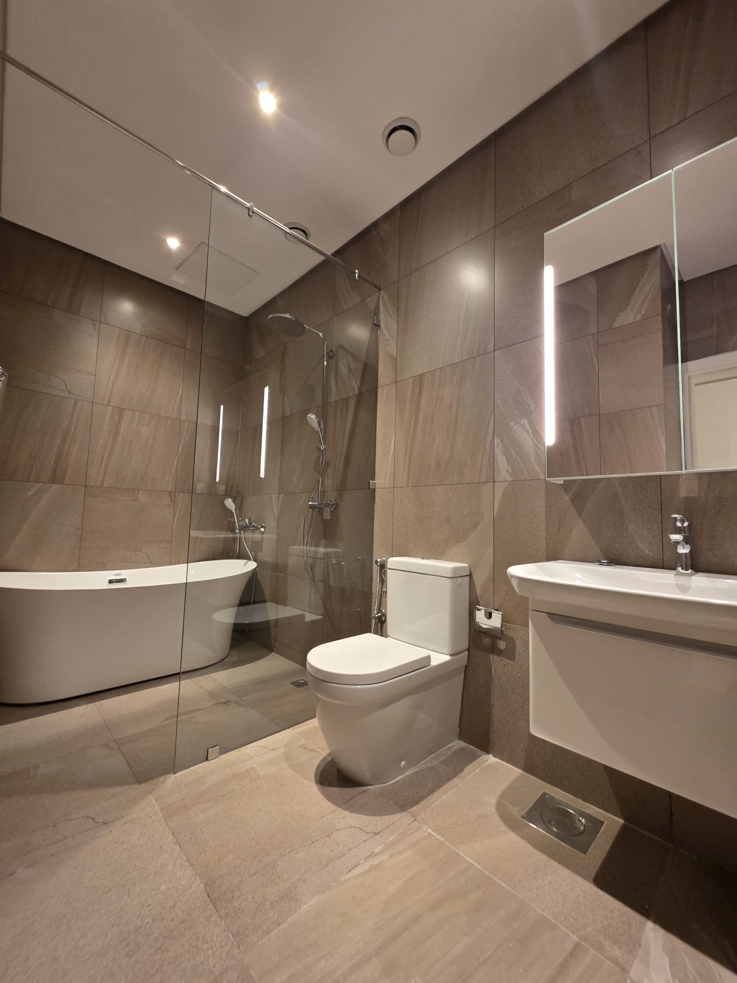 للإيجار دور وسرداب فى القادسيه