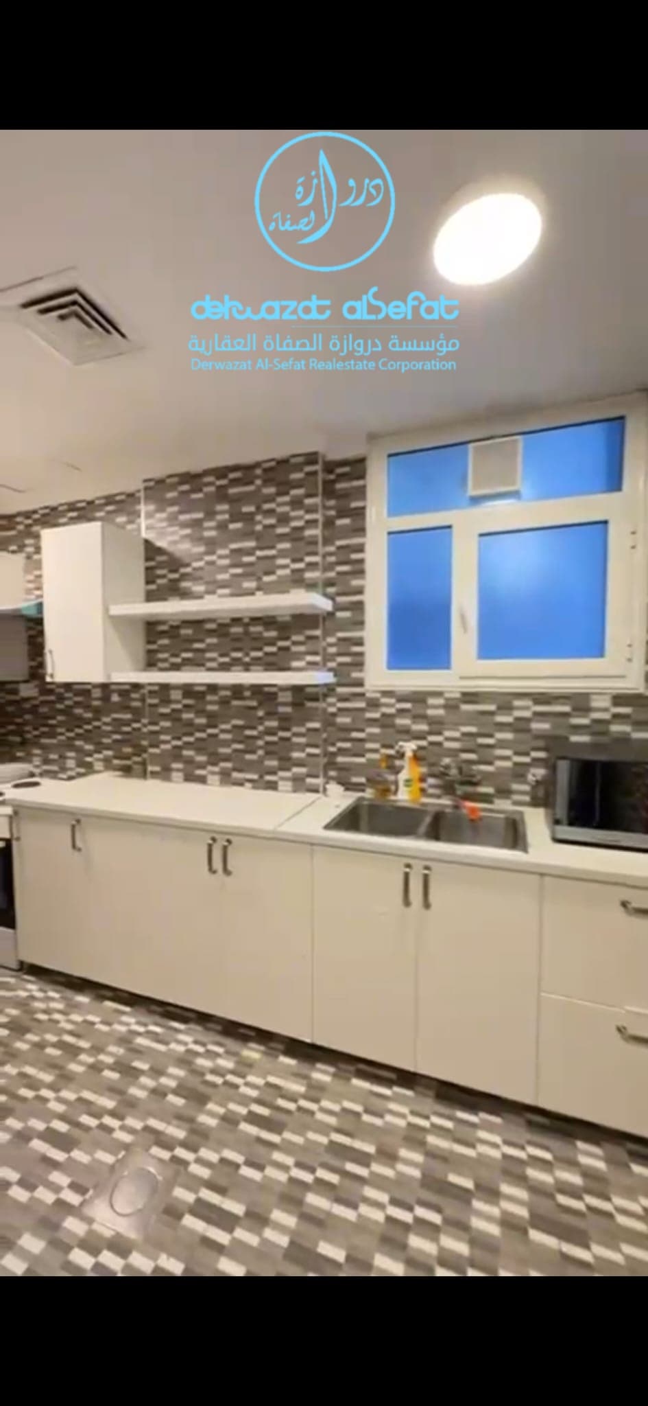 للإيجار شقة فى صباح السالم قطعة 1