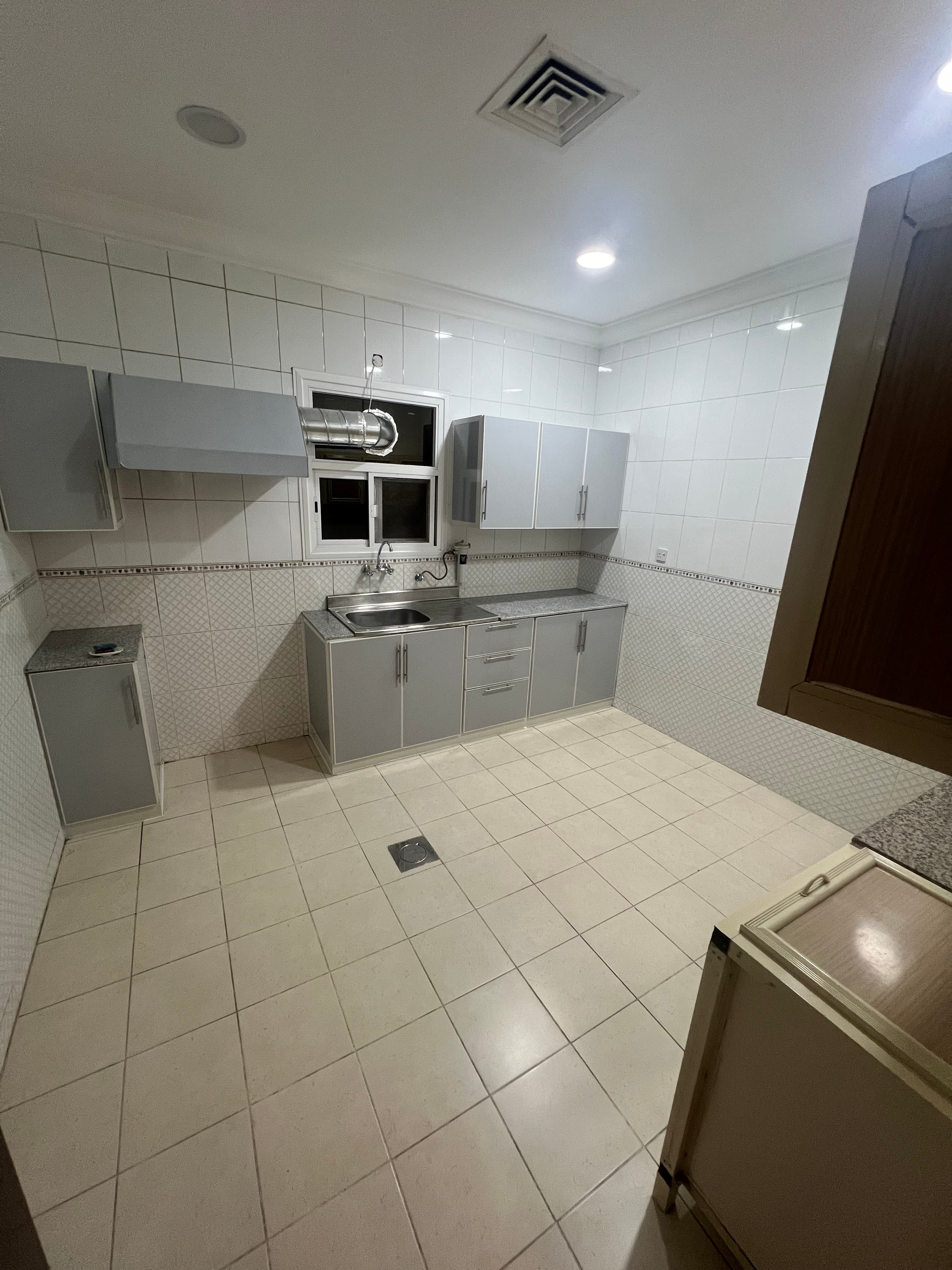 للايجار شقة فى منطقة حطين