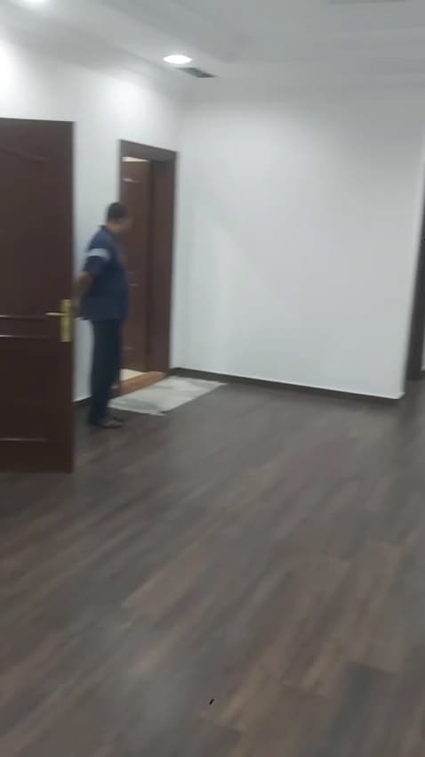 للايجار شقه روف فى اليرموك