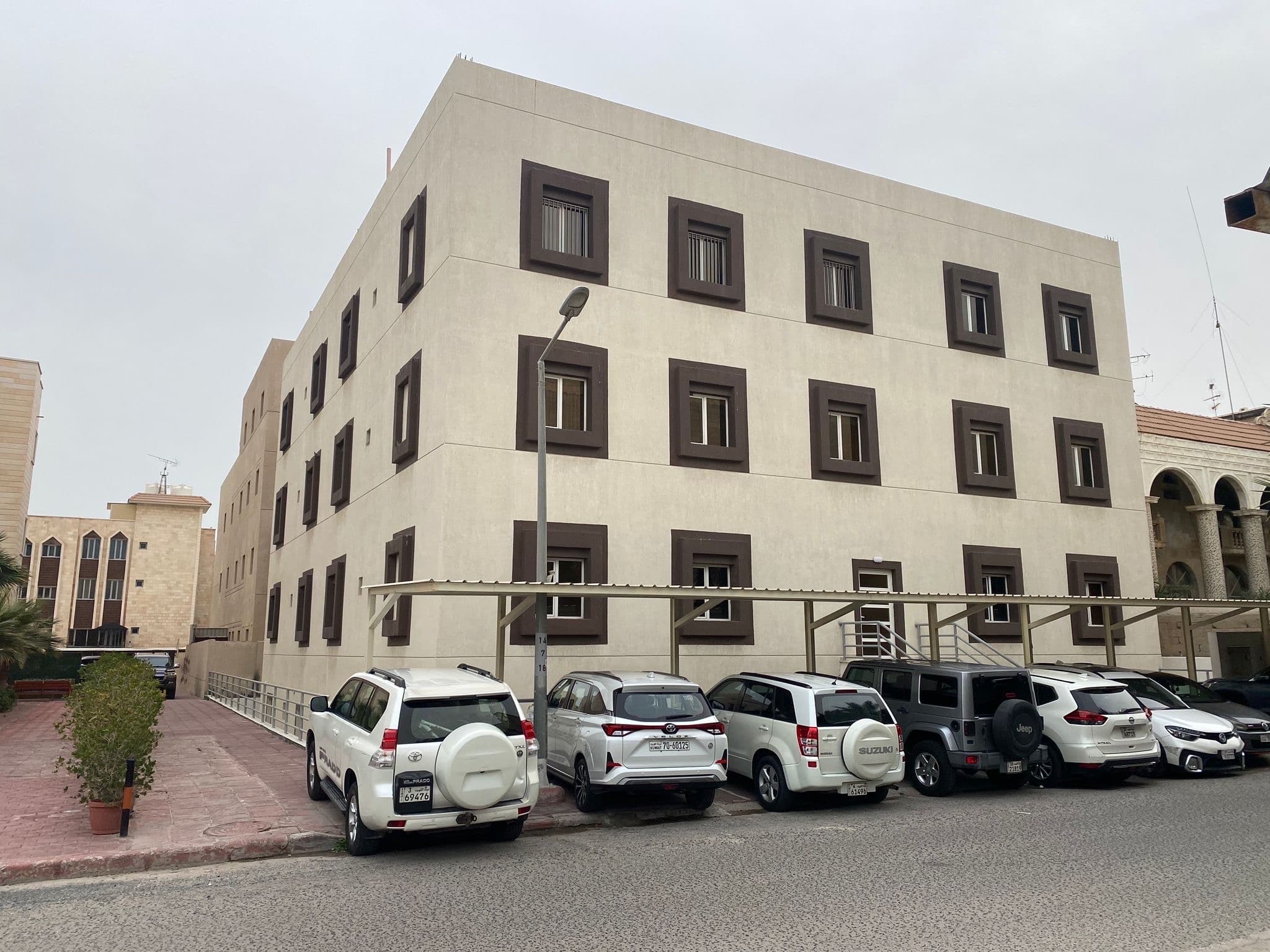للإيجار شقة فى سلوى بالدور الأول