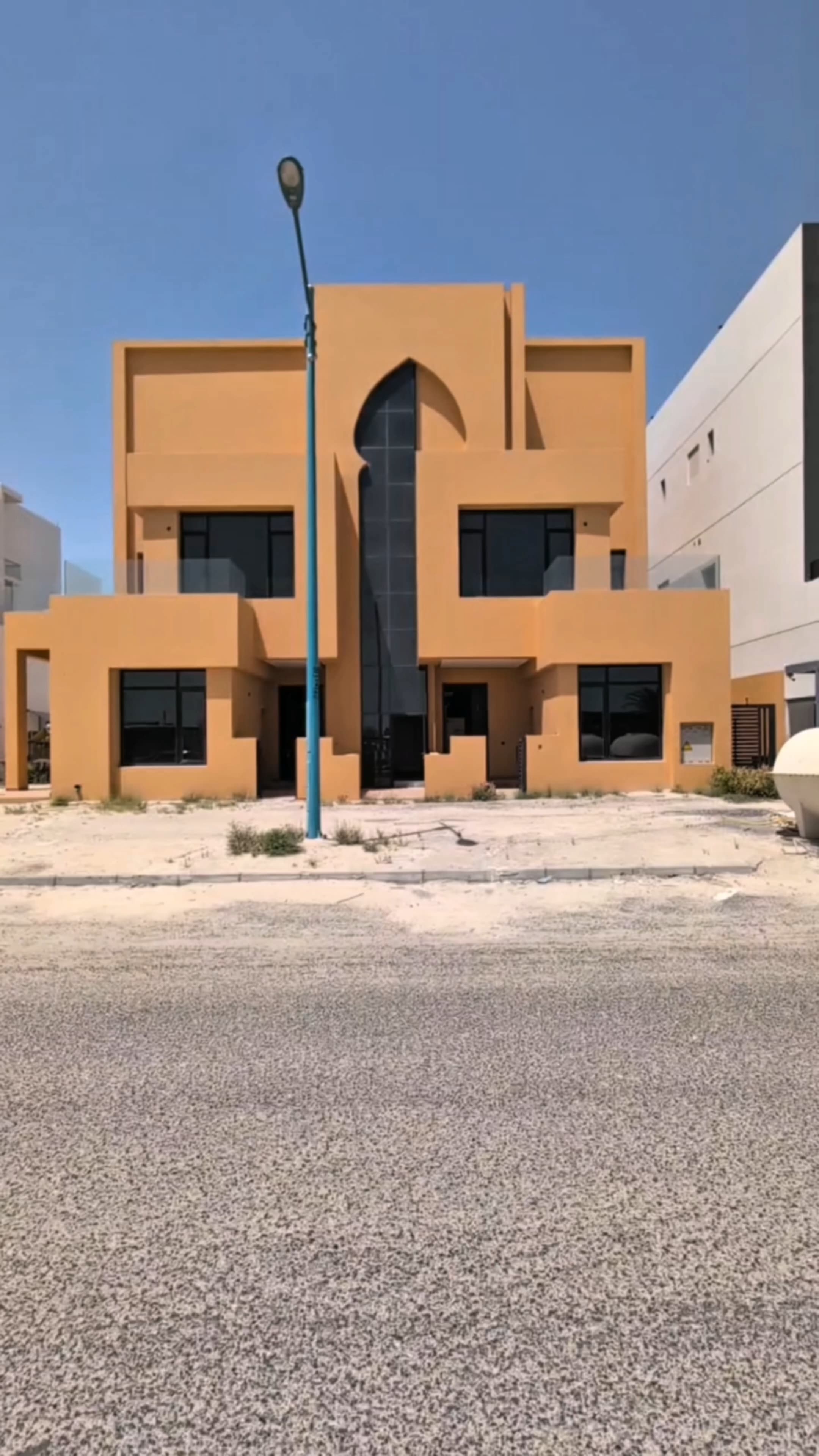 للبيع شاليه فى صباح الاحمد البحرية موقع مميز