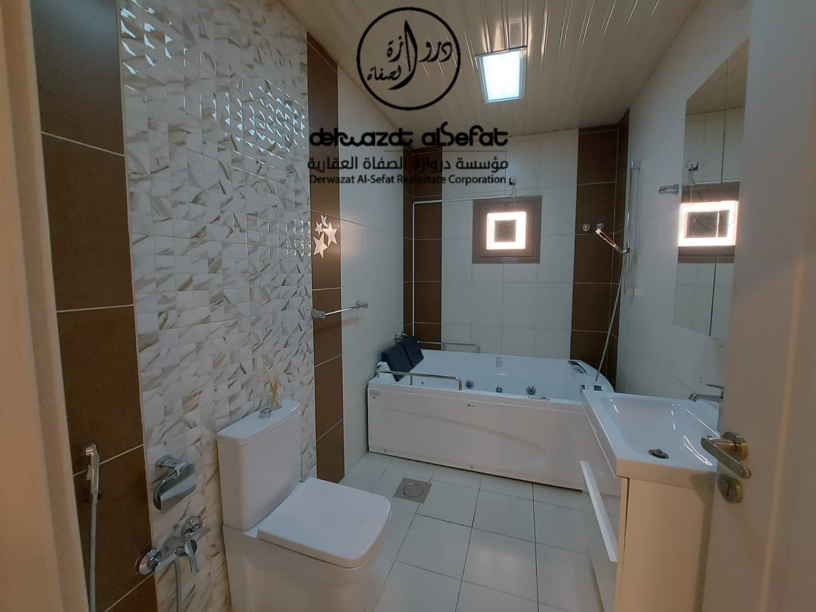 دور أول للإيجار فى مشرف