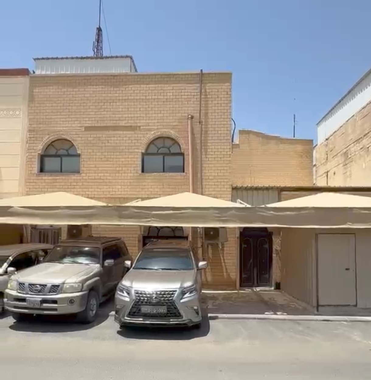 بيت حكومة للبيع فى الفردوس سكن المالك