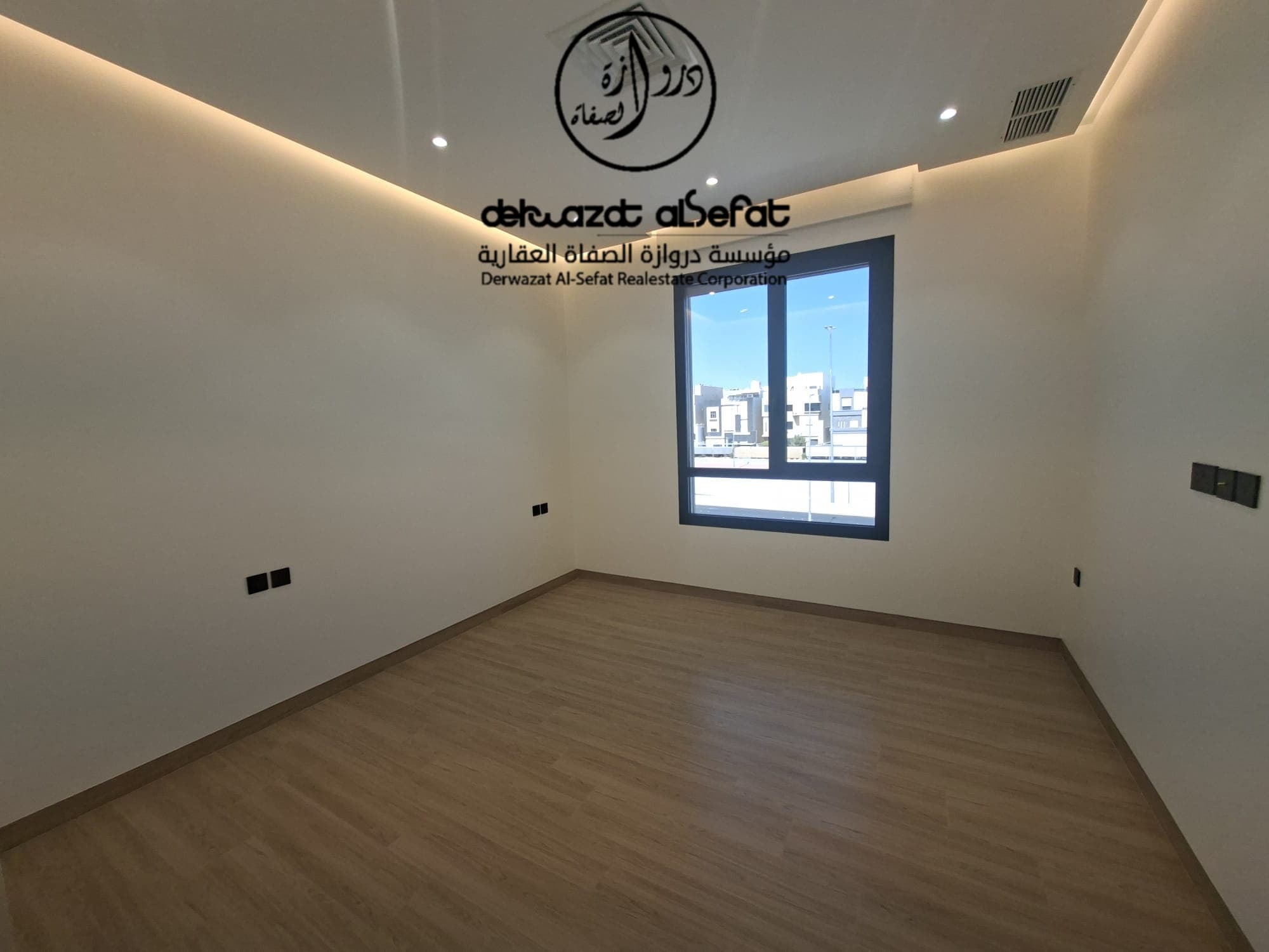 شقة جديدة للإيجار فى الصديق
