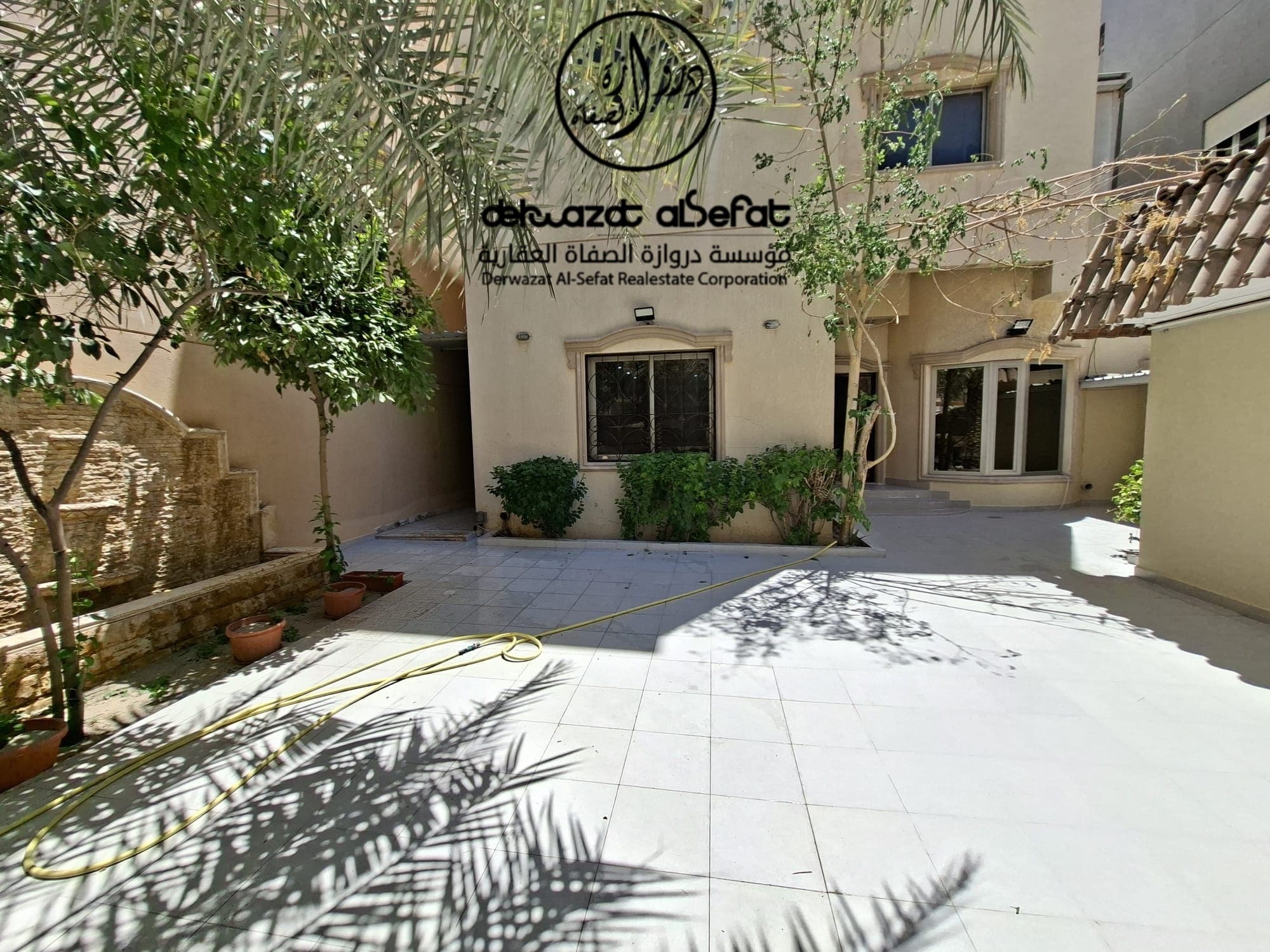 للإيجار دوبلكس أرضي و أول بالرميثية