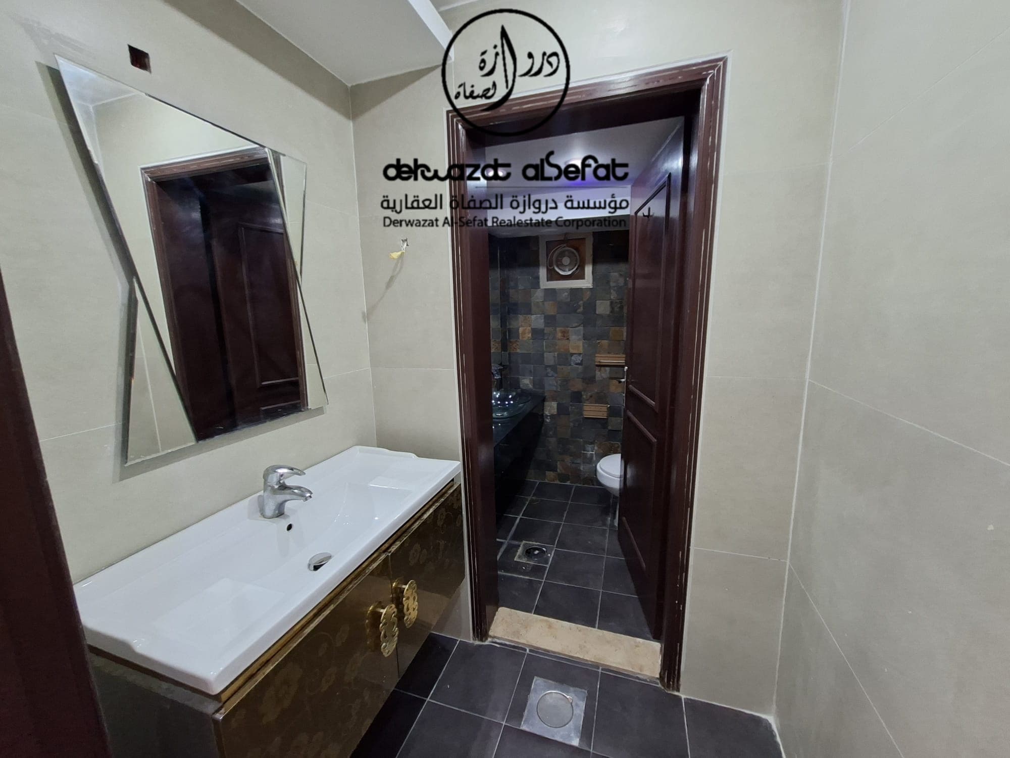 للإيجار دوبلكس أرضي و أول بالرميثية