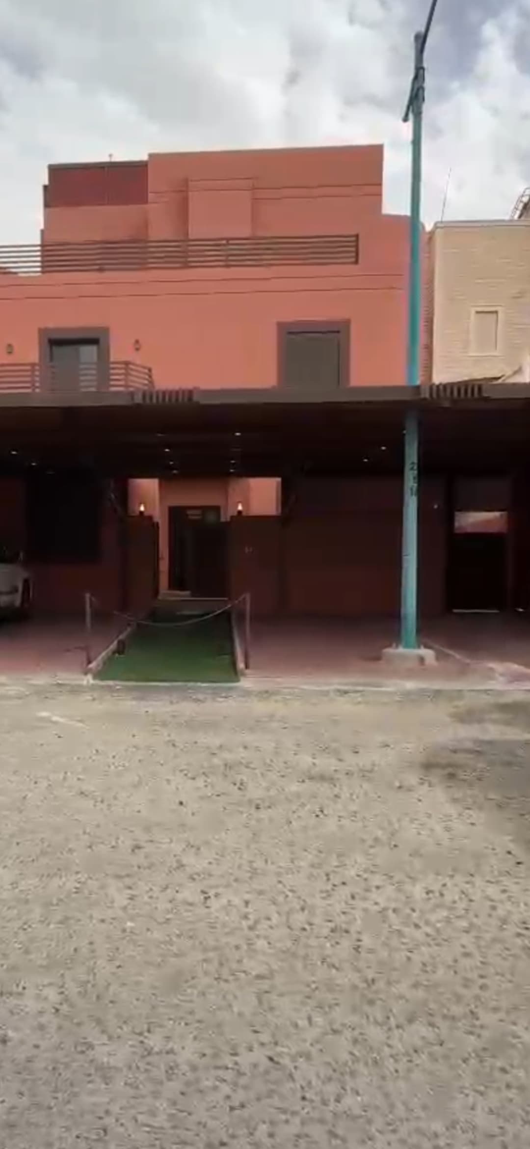 شاليه للبيع في البحرية صف اول