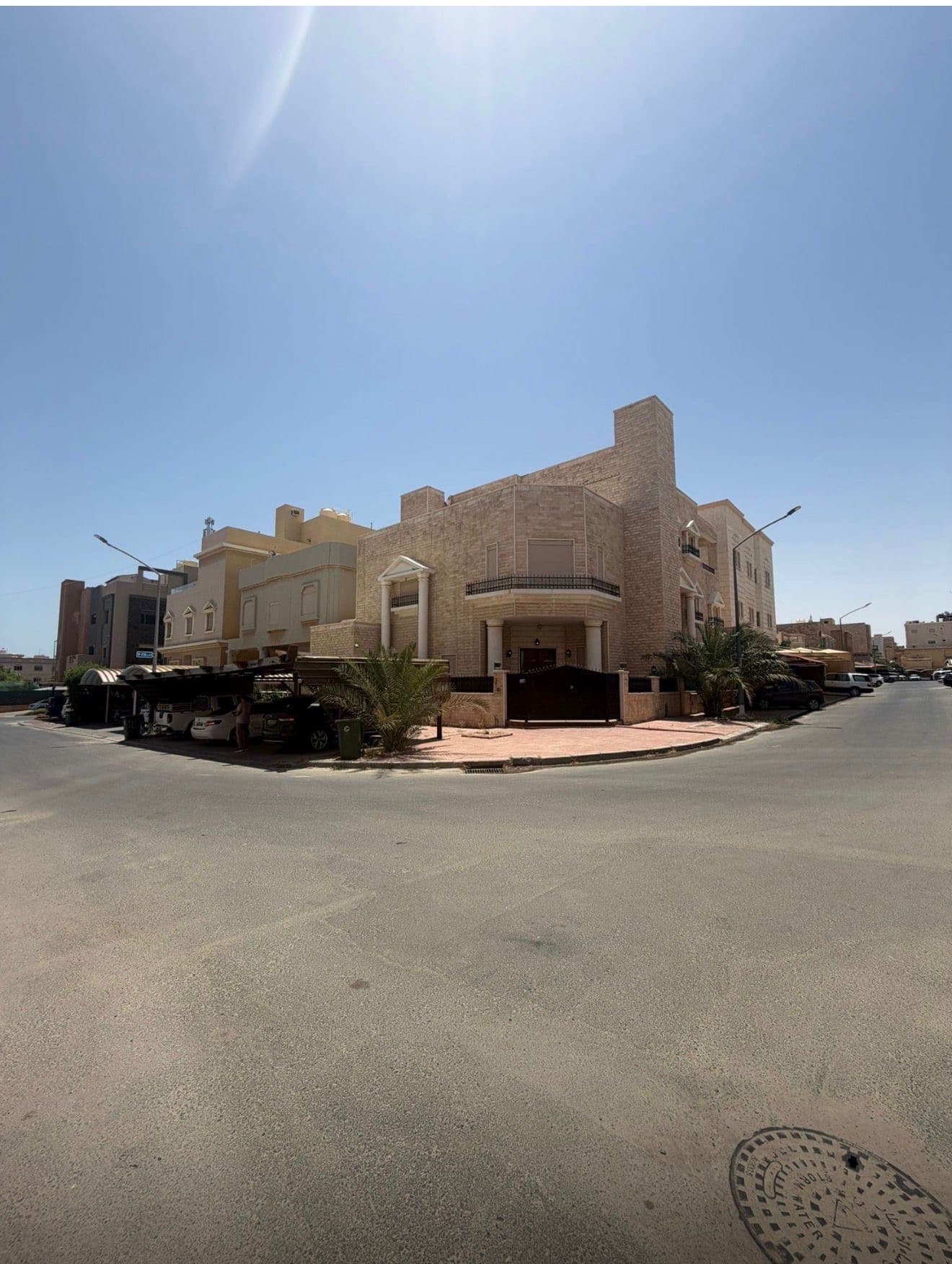 بيت للبيع فى الزهراء زاوية شارعين
