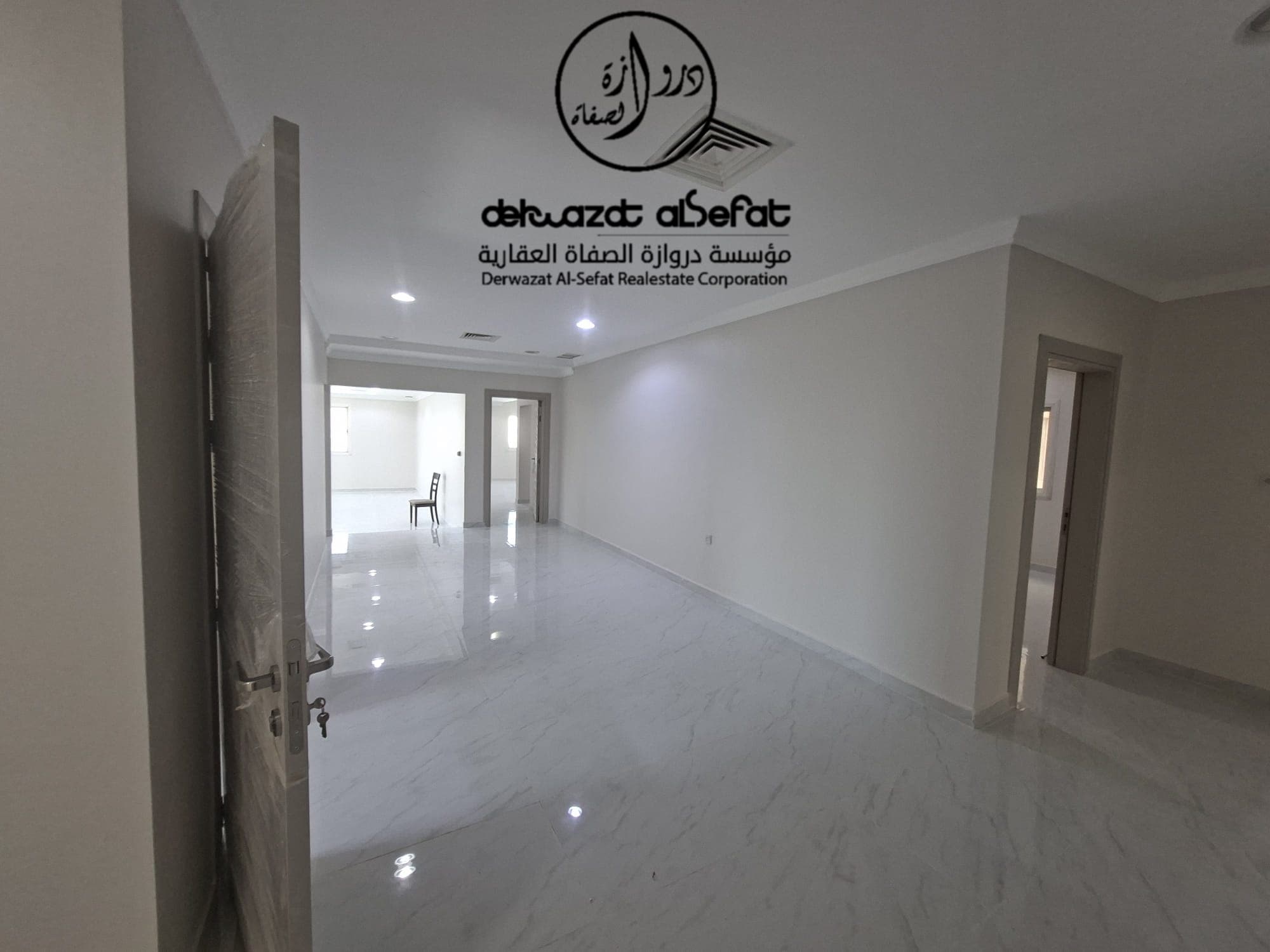 للإيجار بالسره دور أول من 4 غرف