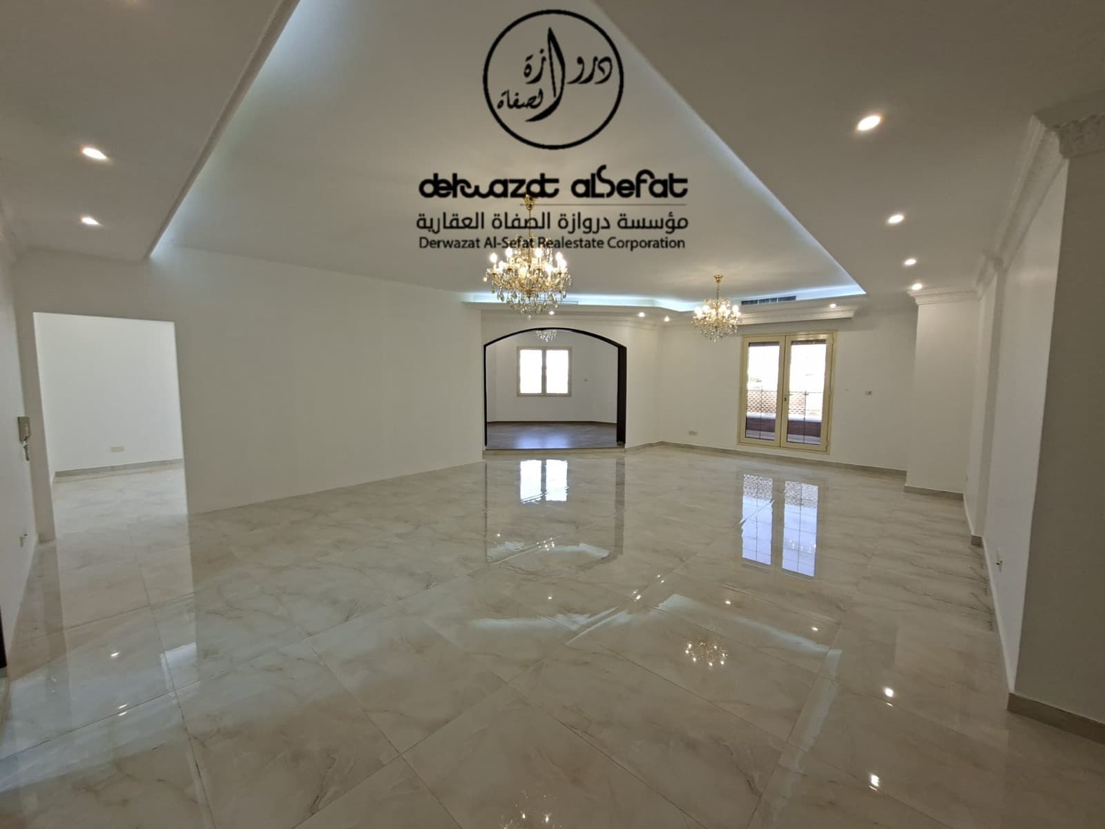 دور أول للإيجار فى الدسمه من 5 غرف