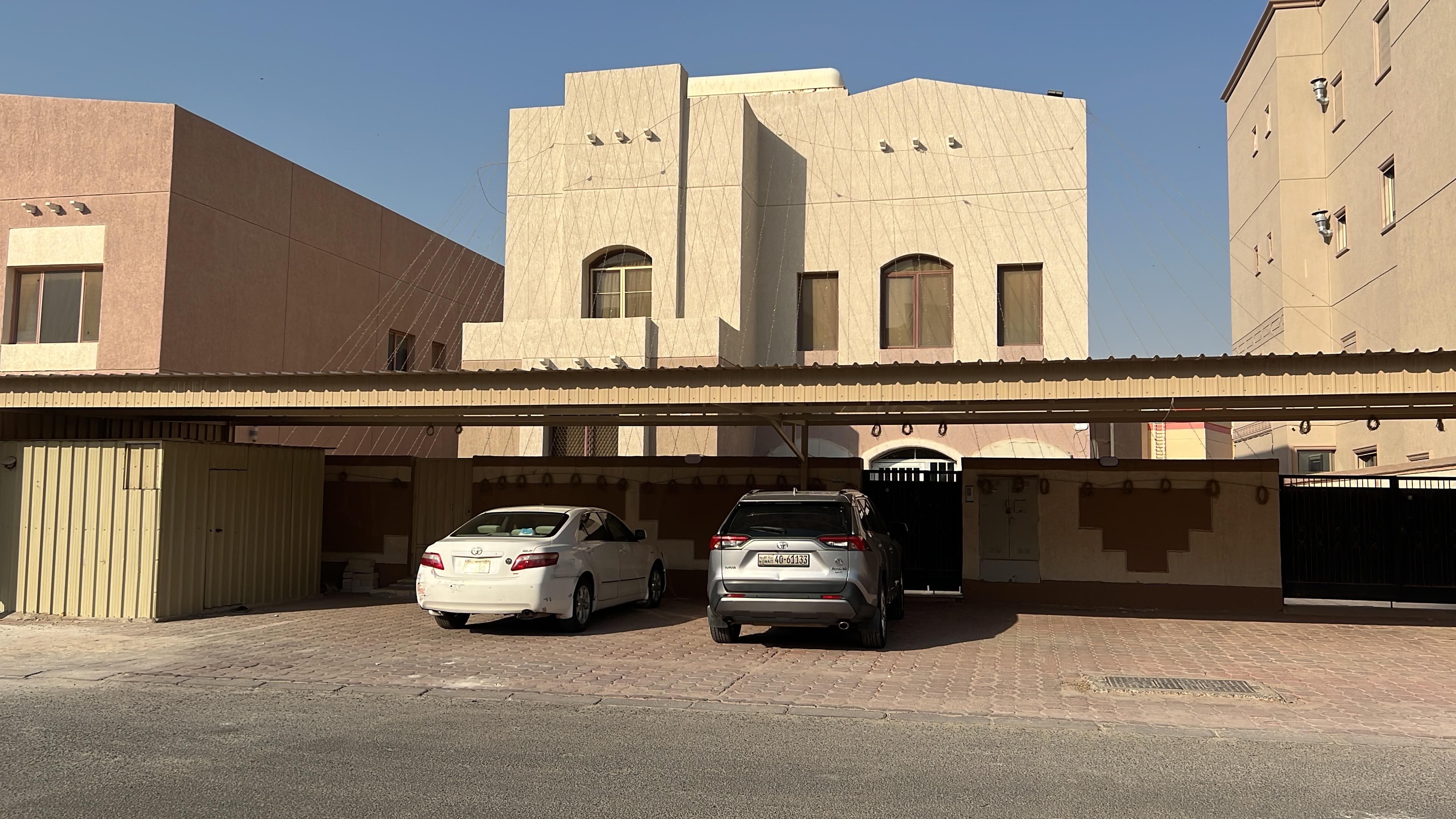 بيت حكومى للبيع فى صباح الاحمد السكنية