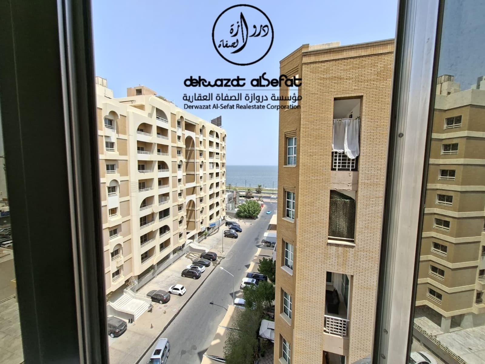 شقة دور سادس للإيجار بالشعب البحرية - صورة 2