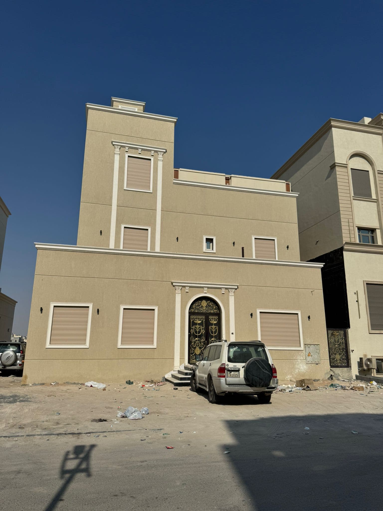 للبدل قسيمة بطن وظهر بالمطلاع