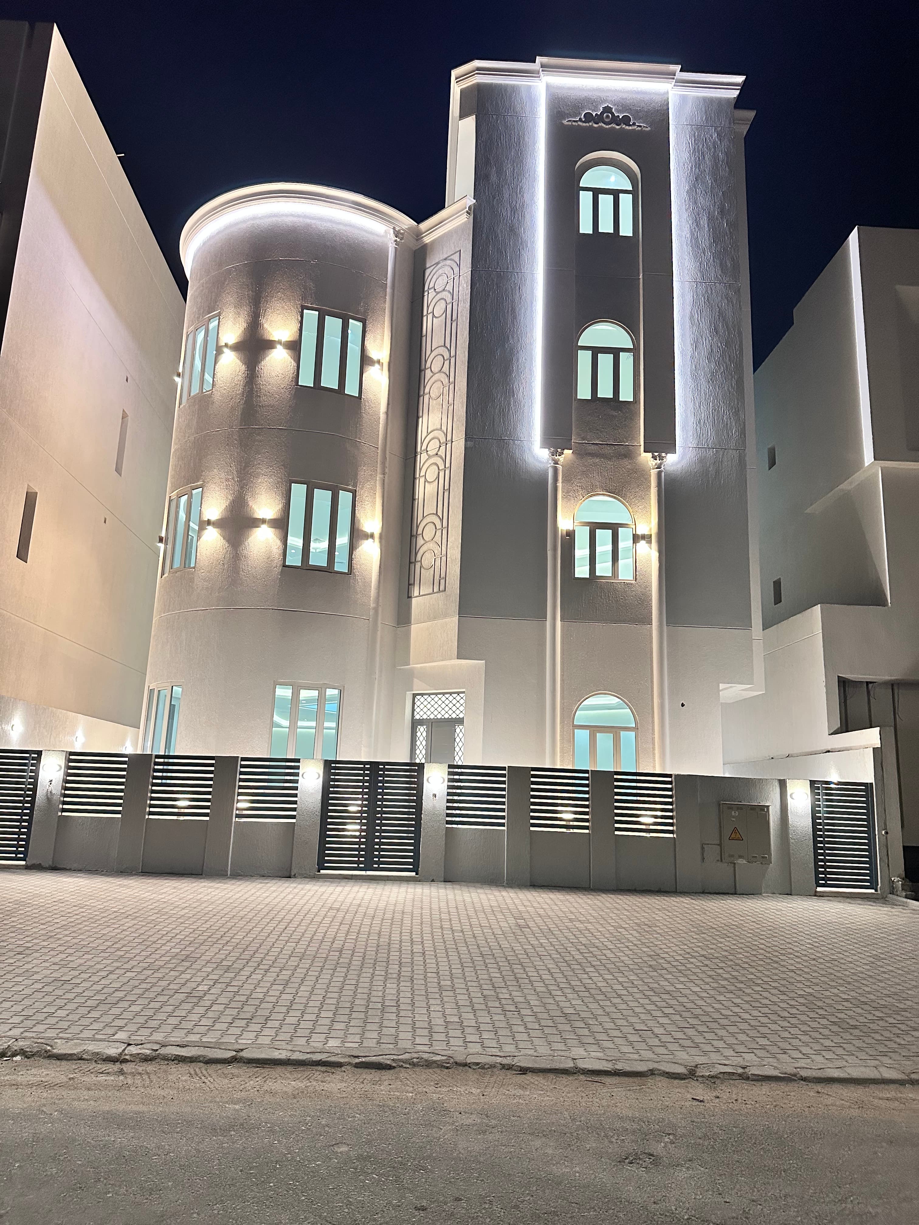 للإيجار قسيمه فى المطلاع ثلاث أدوار
