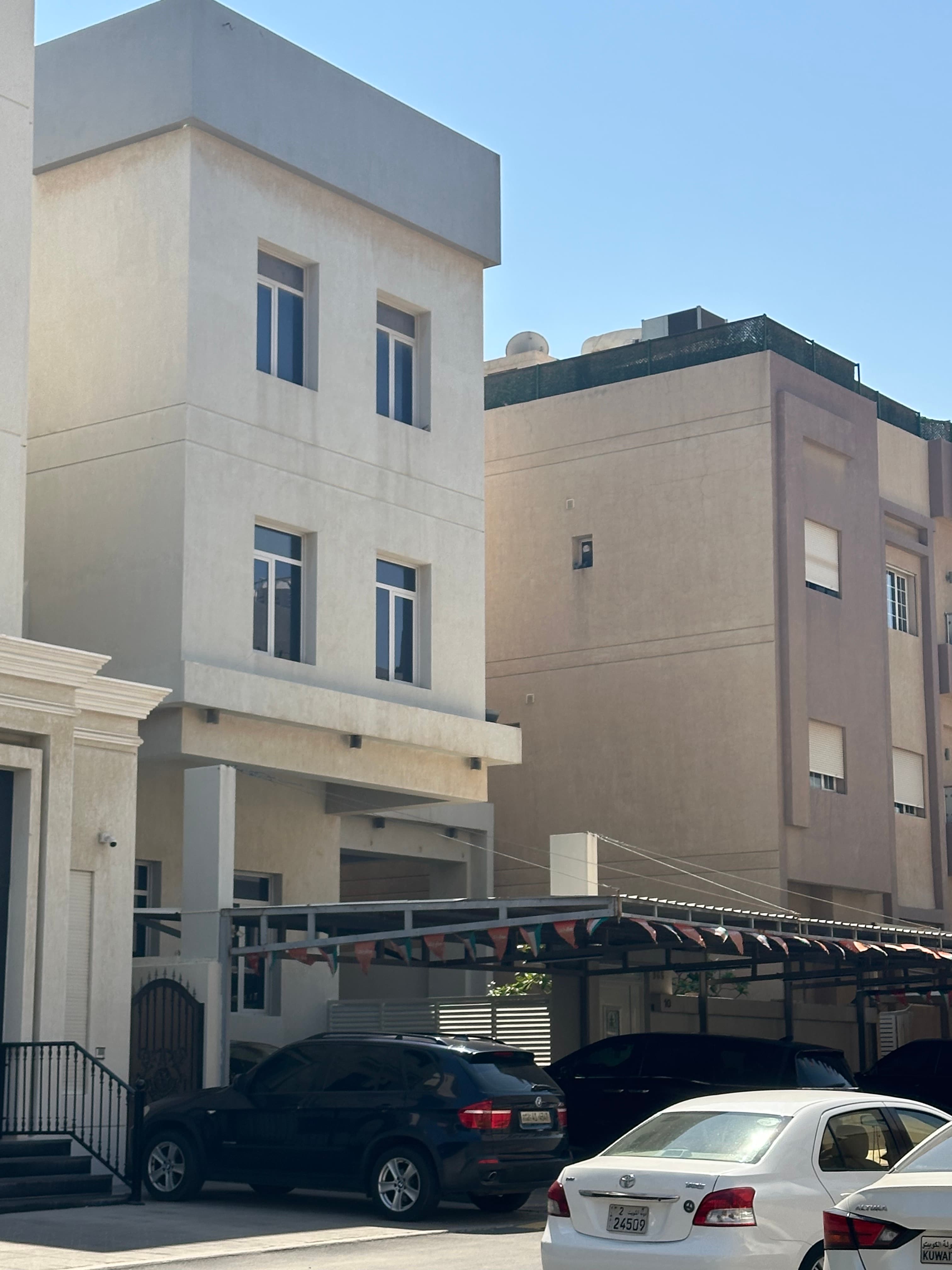 للبيع بيت فى العقيلة قطعة 3