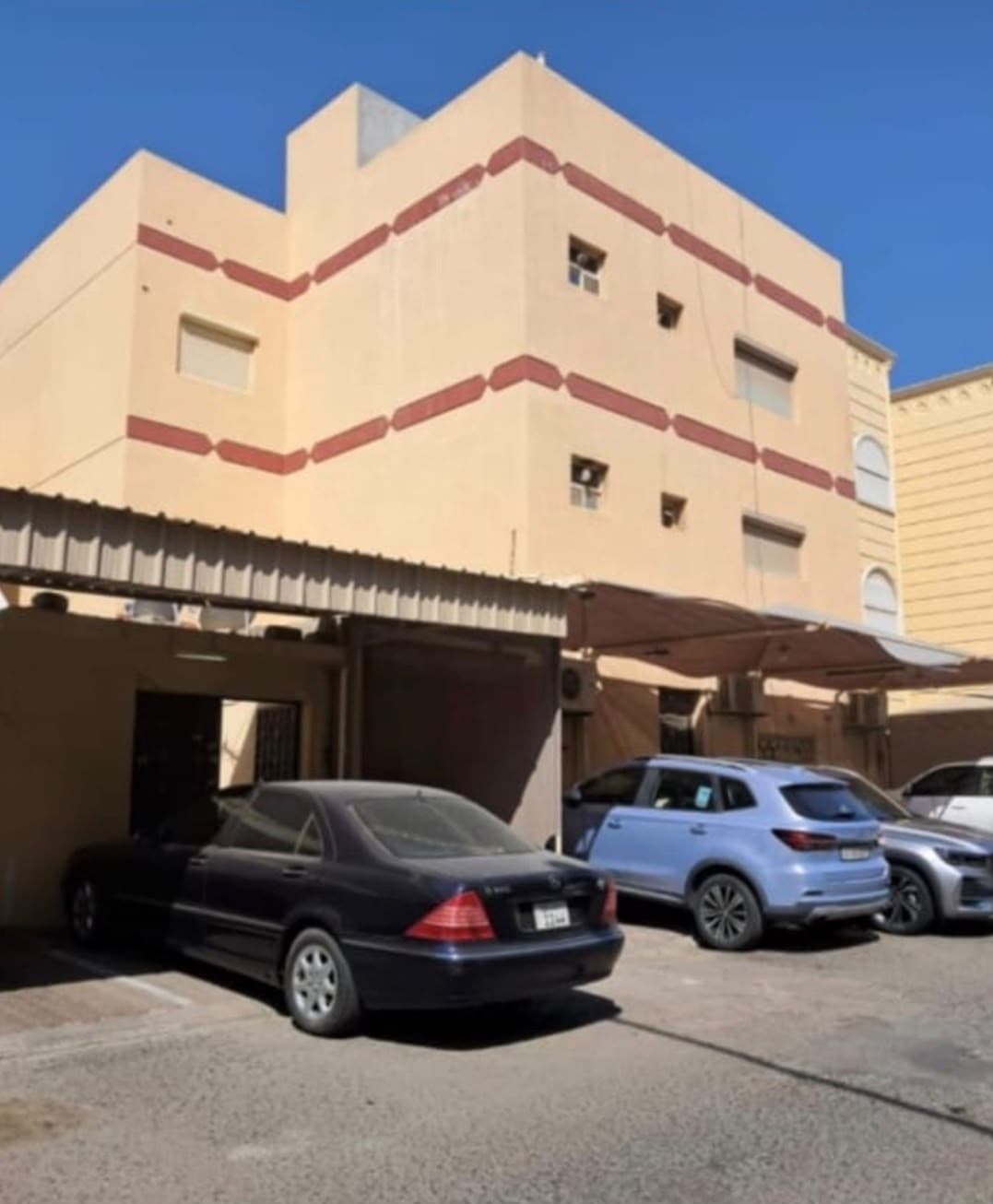بيت للبيع فى بيان ثلاث أدوار