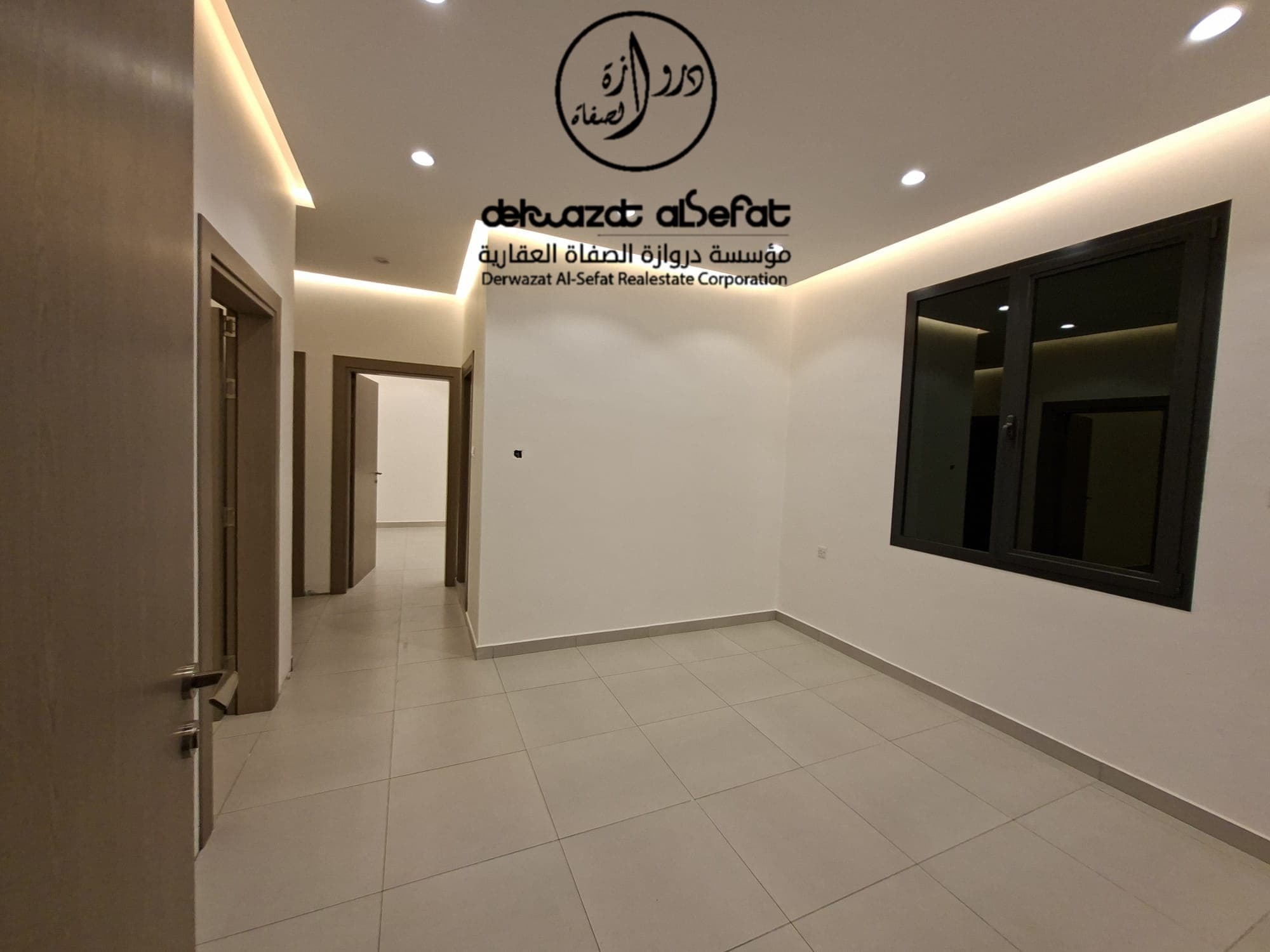 شقة مع رووف للإيجار بالمطلاع