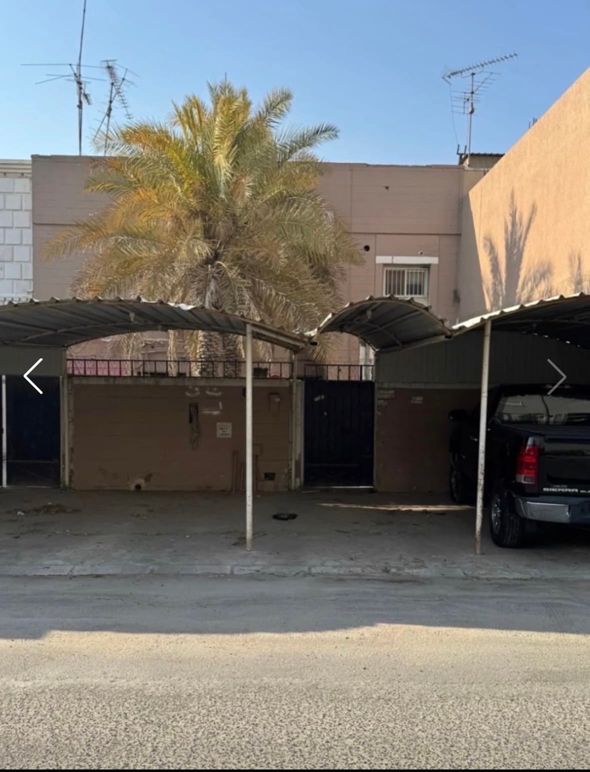 للبيع بيت حكومي قديم في بيان