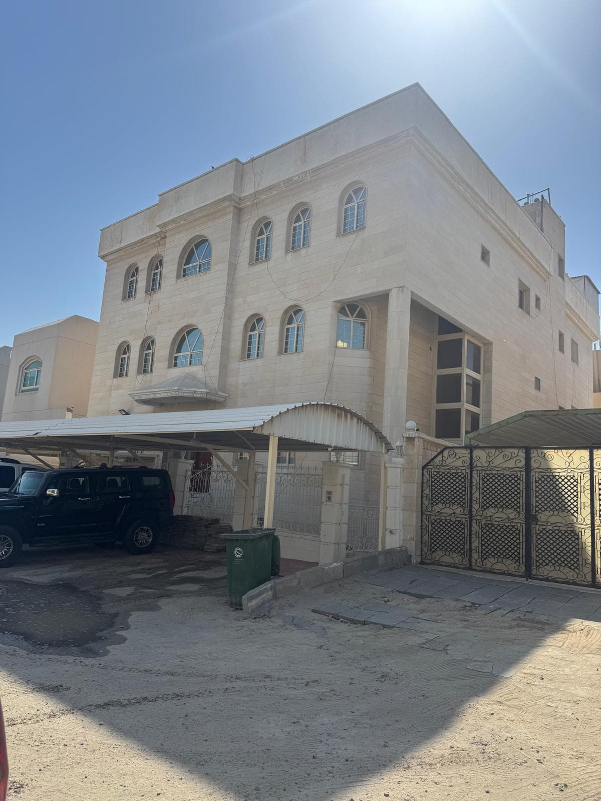 للبيع فيلا في السرة سكن واستثمار