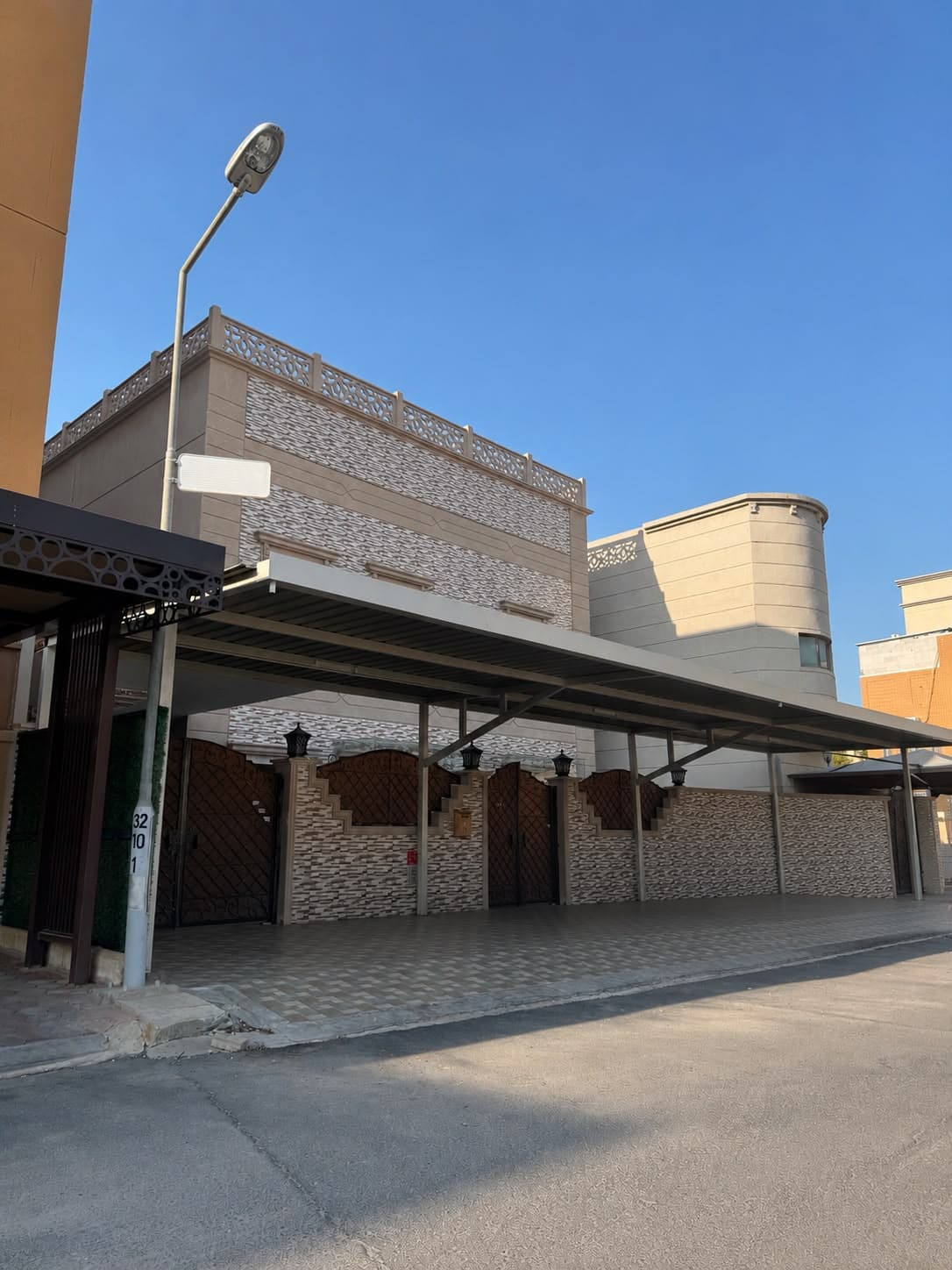 بيت للبيع في القرين مؤجر