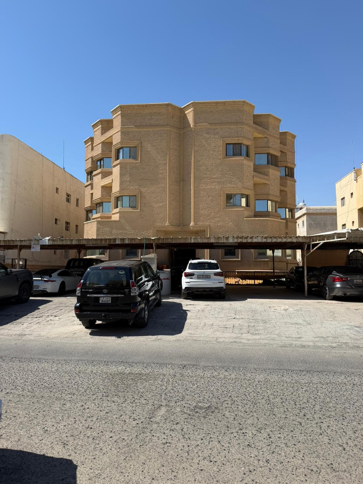 بيت مدخول للبيع بمنطقة سلوي