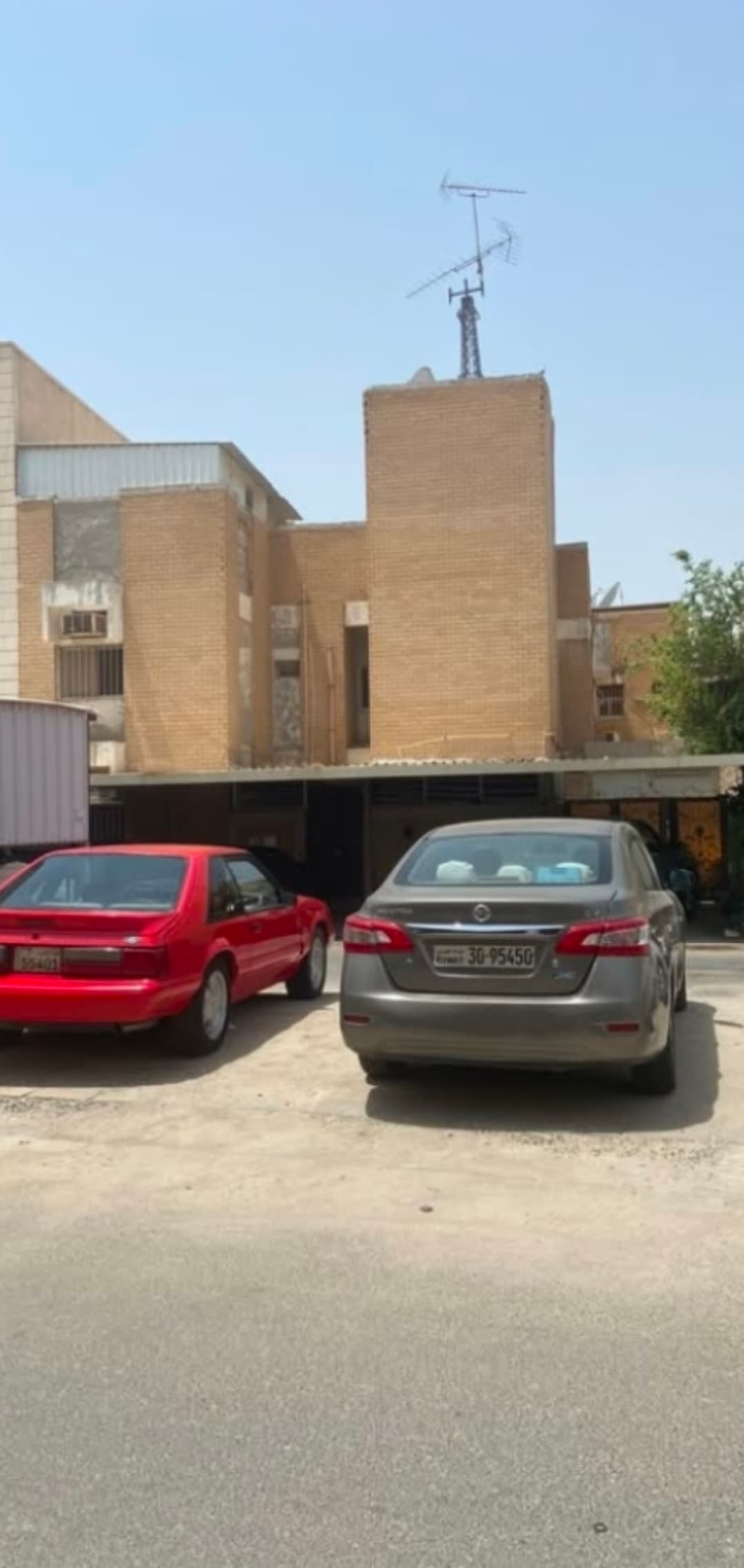 للبيع بيت حكومة فى صباح السالم قطعة 8 - صورة 3