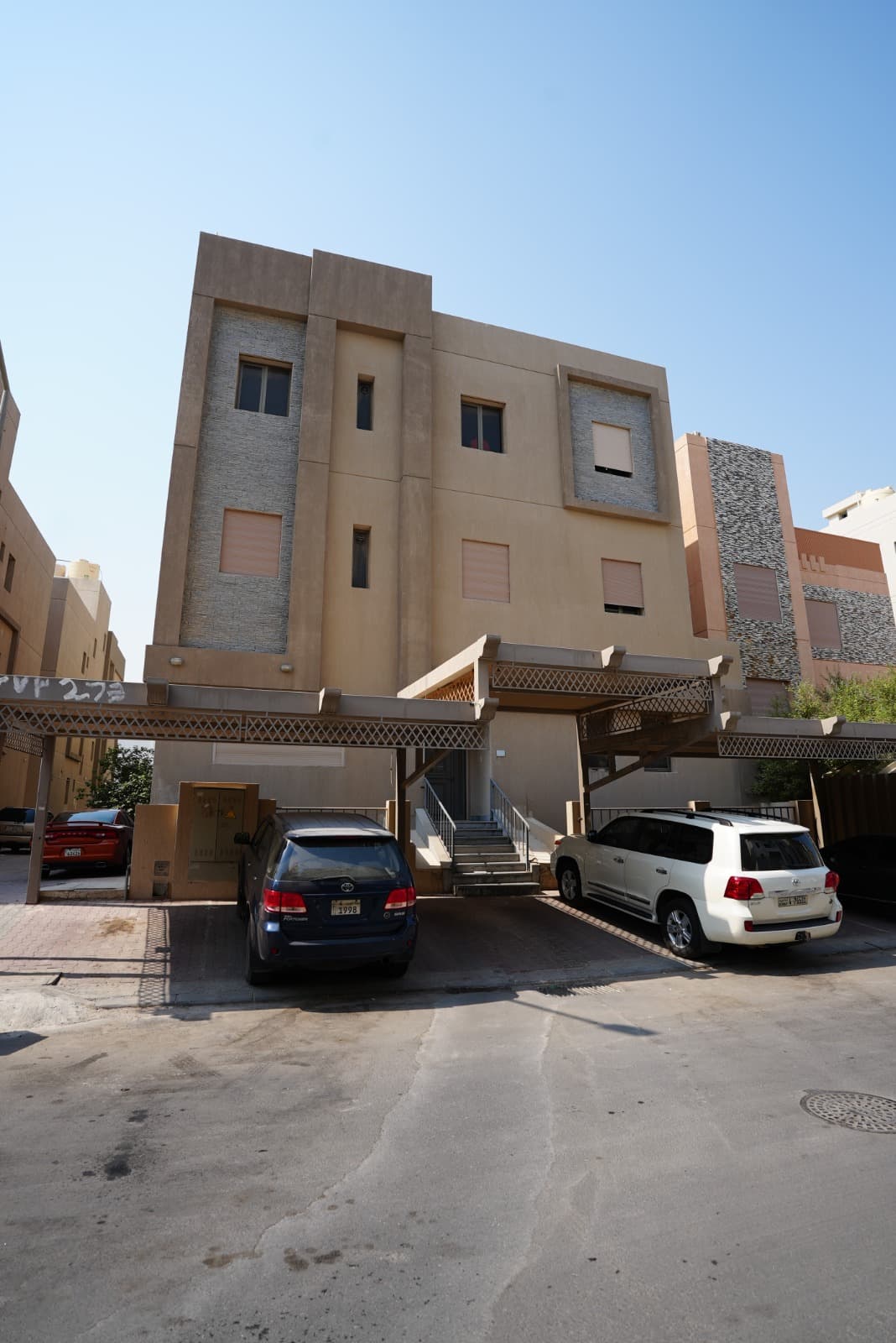 للبيع فيلا استثمار فى ابوفطيرة قطعة 6