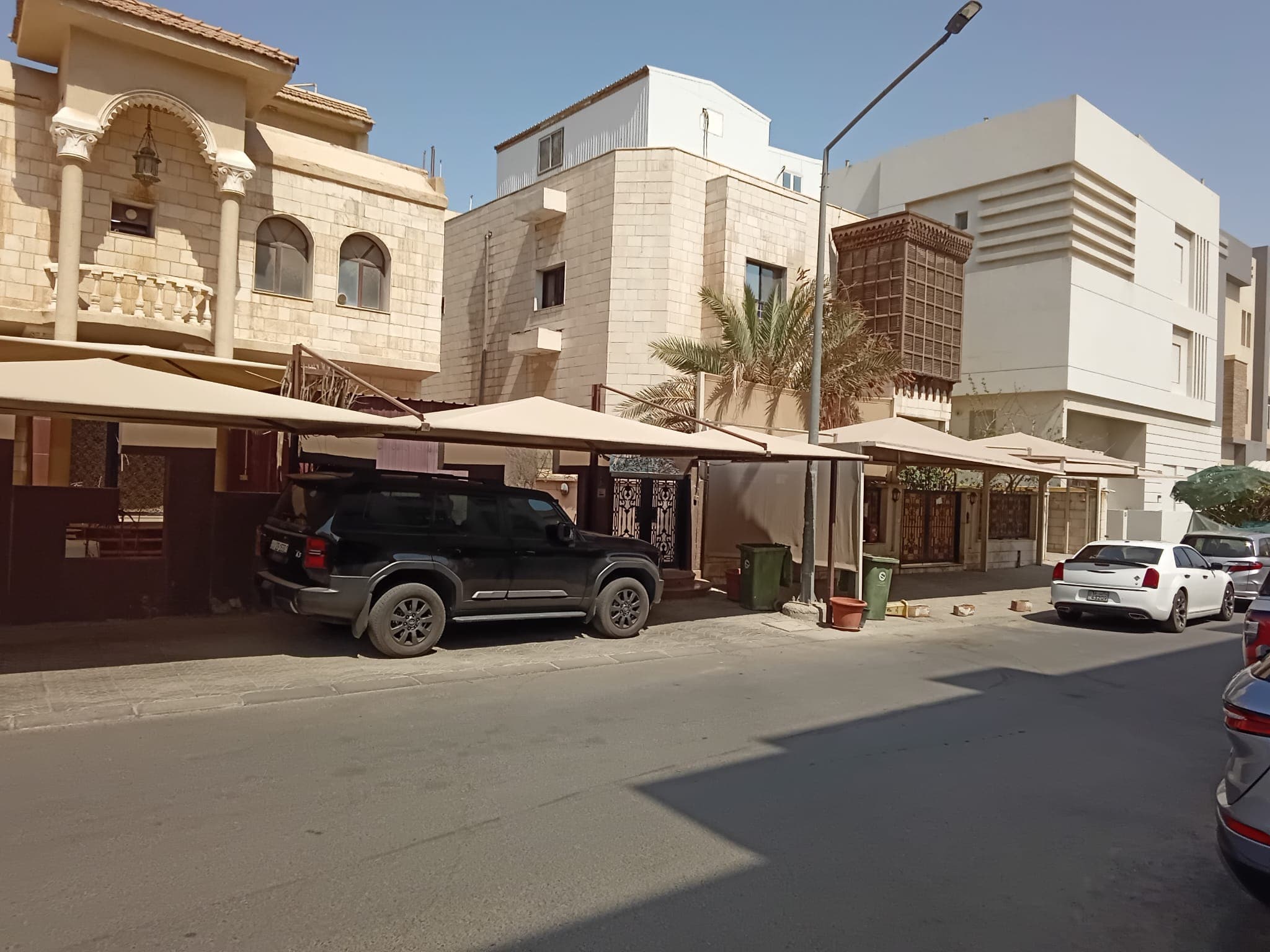 للبيع بيت قديم في الجابرية قطعة 10