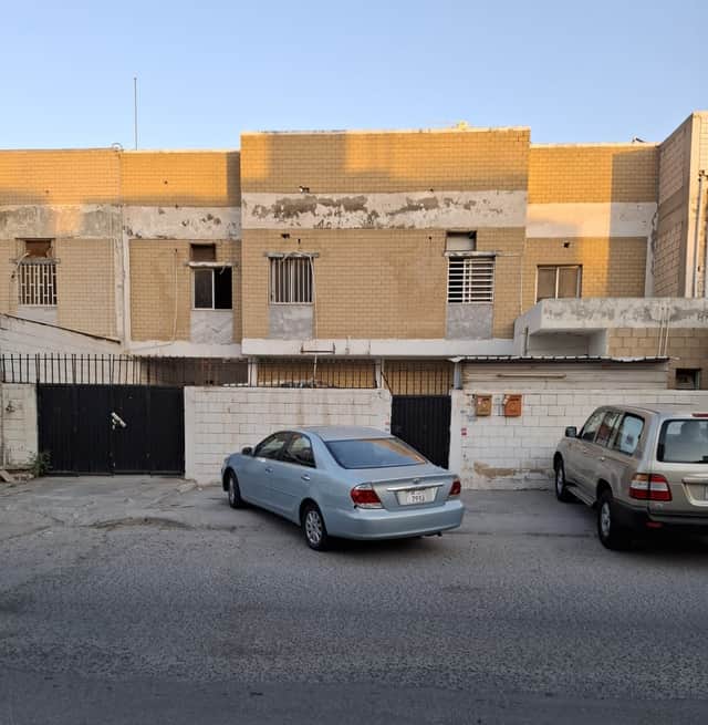 للبيع بيت حكومة سد فى الظهر رمز 46457 للبيع بيت حكومة سد فى الظهر