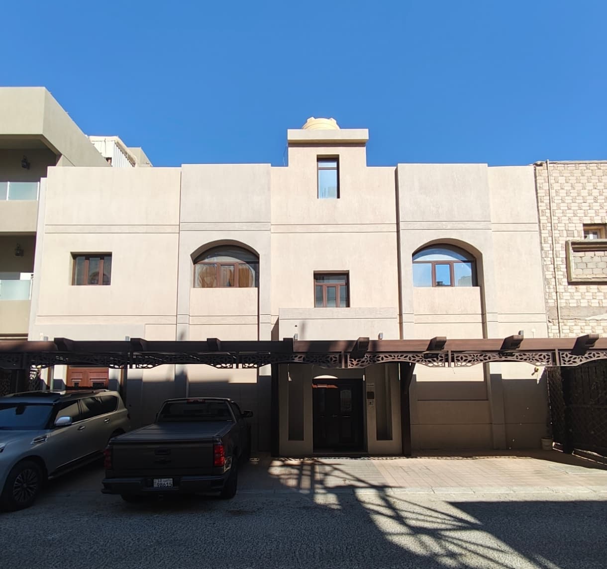 بيت للبيع فى منطقة القادسية بيت للبيع فى منطقة القادسية