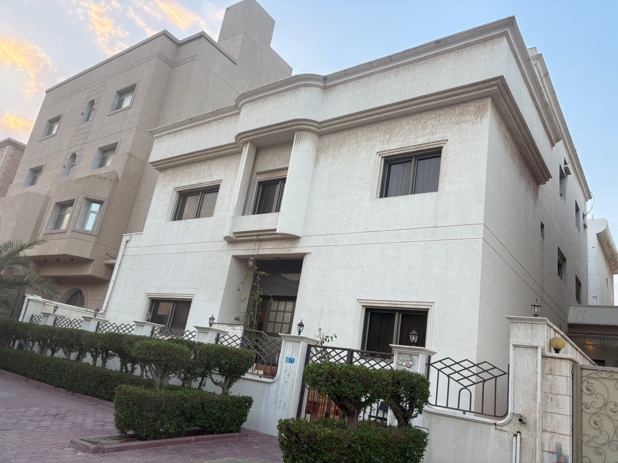 بيت مؤجر للبيع فى العدان بيت مؤجر للبيع فى العدان