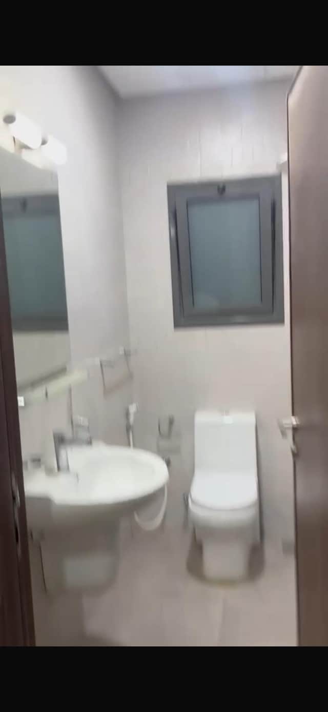 شقة للإيجار بالشعب البحرى قطعة 8 رمز undefined شقة للإيجار بالشعب البحرى قطعة 8