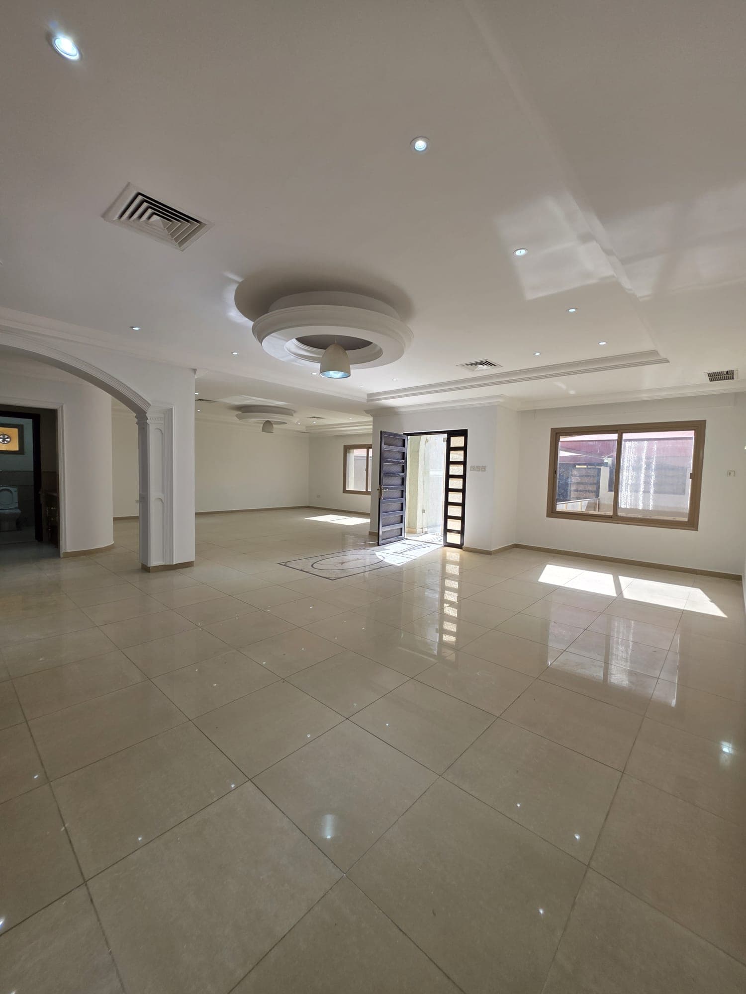 فيلا فاخرة للإيجار بالمنقف رمز 52362 فيلا فاخرة للإيجار بالمنقف